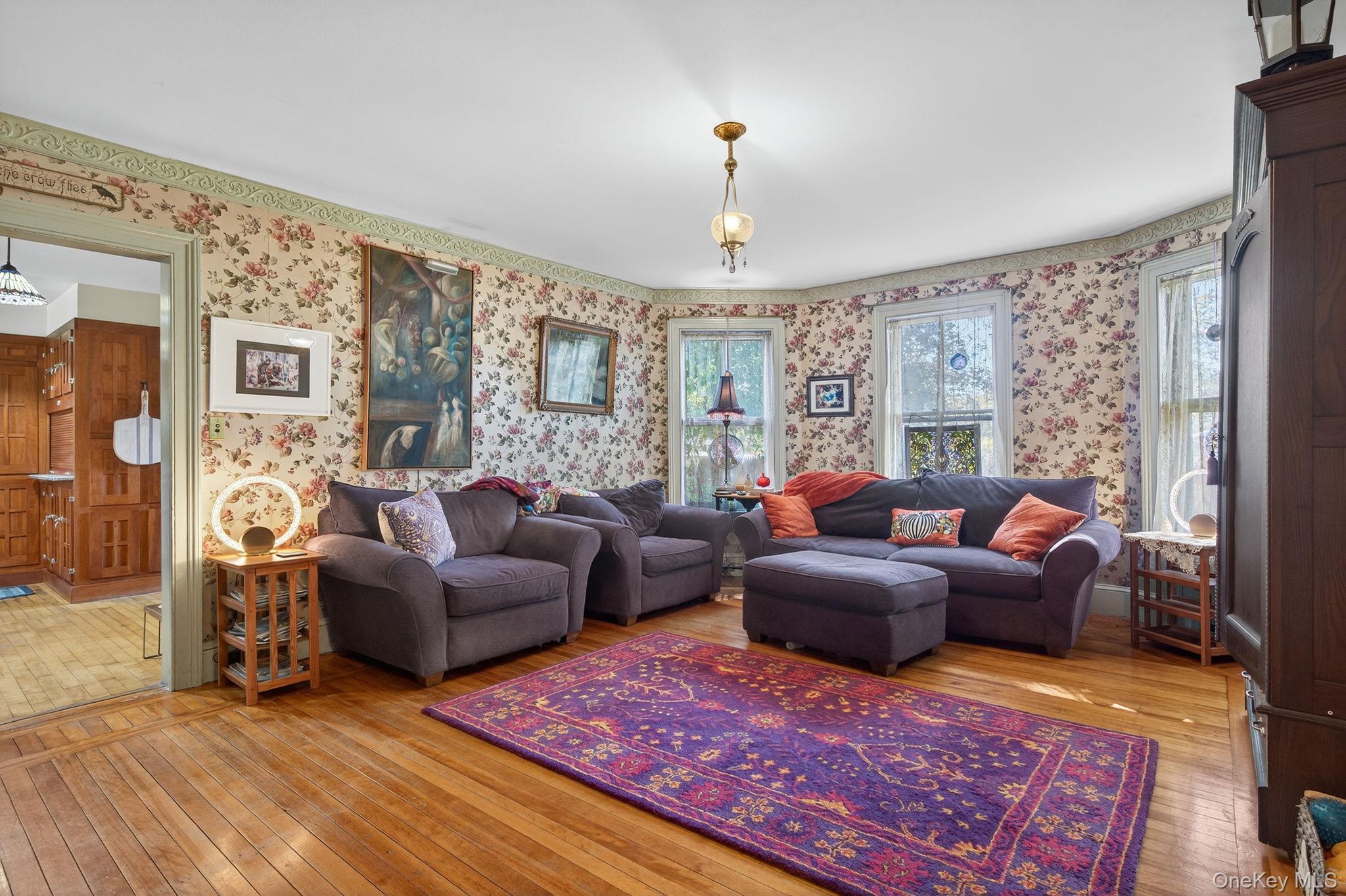 #9 photo, 4 Railroad Avenue, Staatsburg , NY 12580