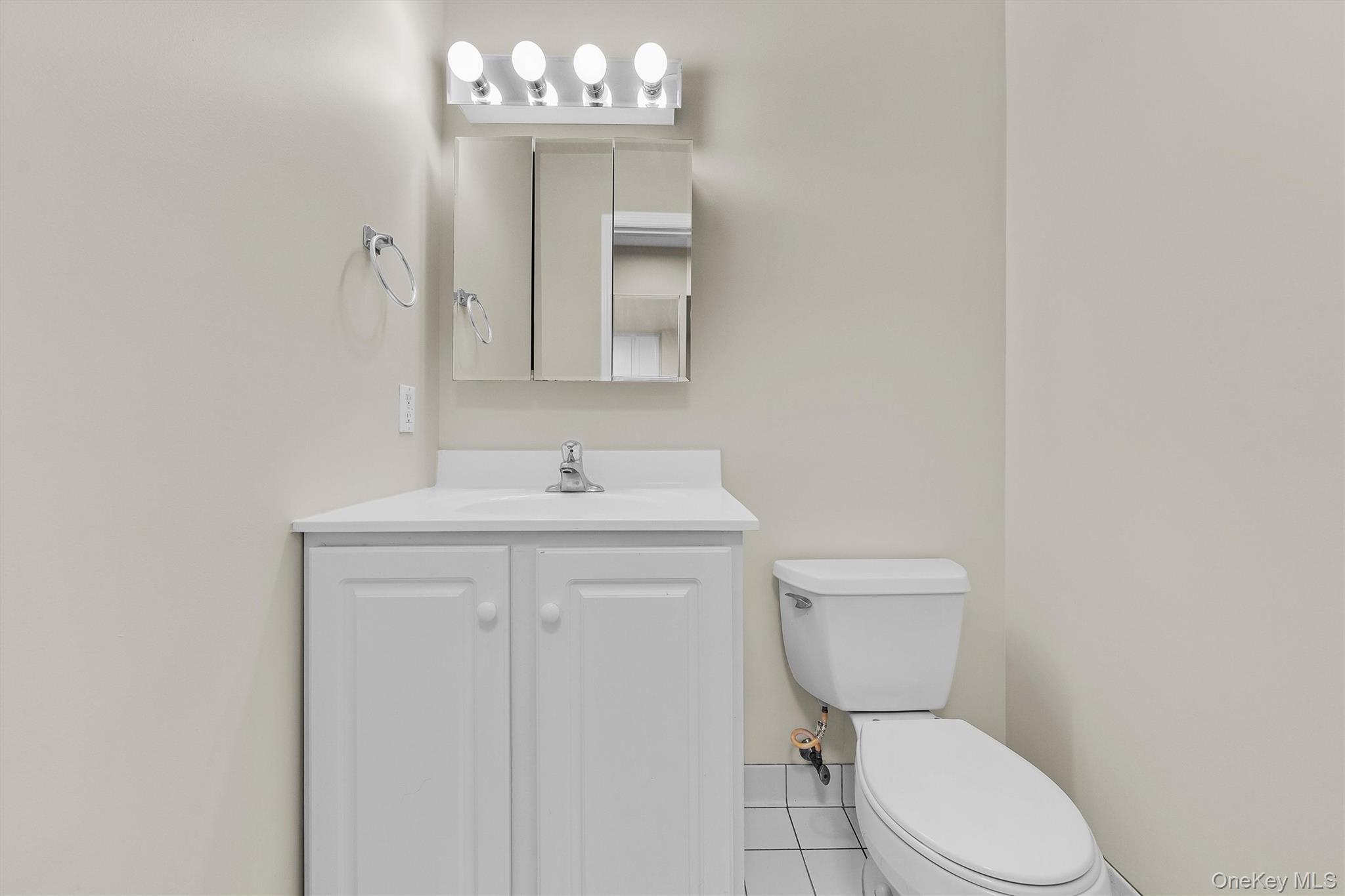 #10 photo, 10-12 Chestnut Street, Suffern , NY 10901