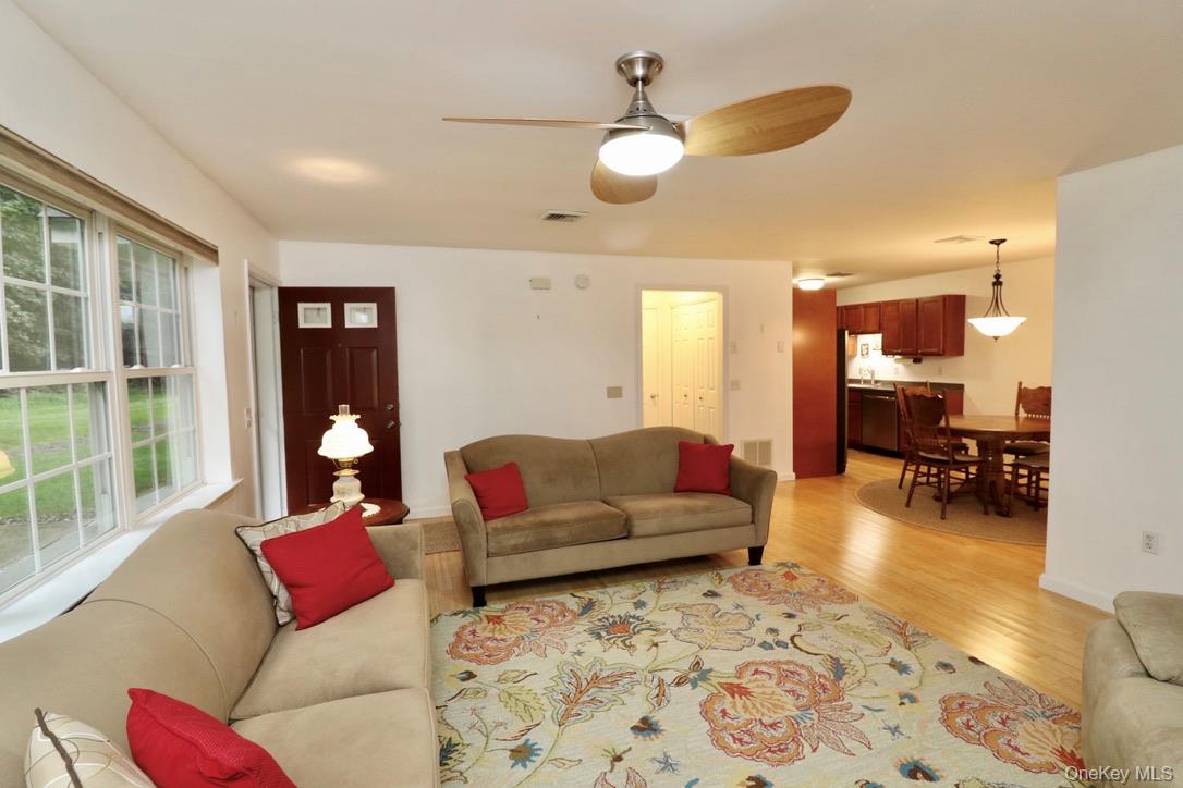 #9 photo, 29 Lamplight Street, Beacon , NY 12508