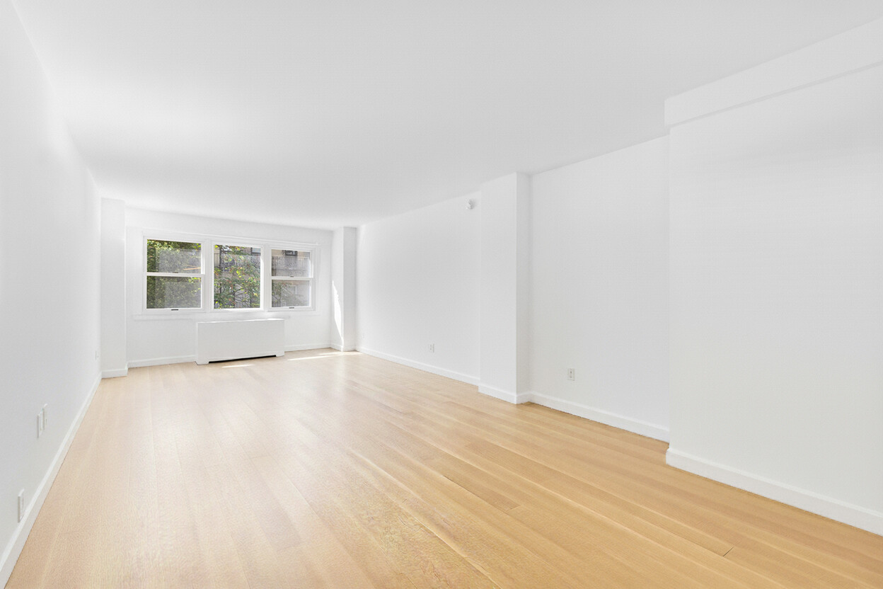 #1 photo, 520 E 76TH Street, マンハッタン Lenox Hill , NY 10021