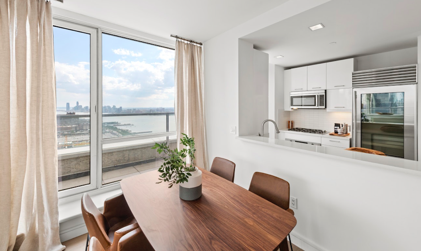 #4 photo, 635 W 42ND Street, マンハッタン Hells Kitchen , NY 10036