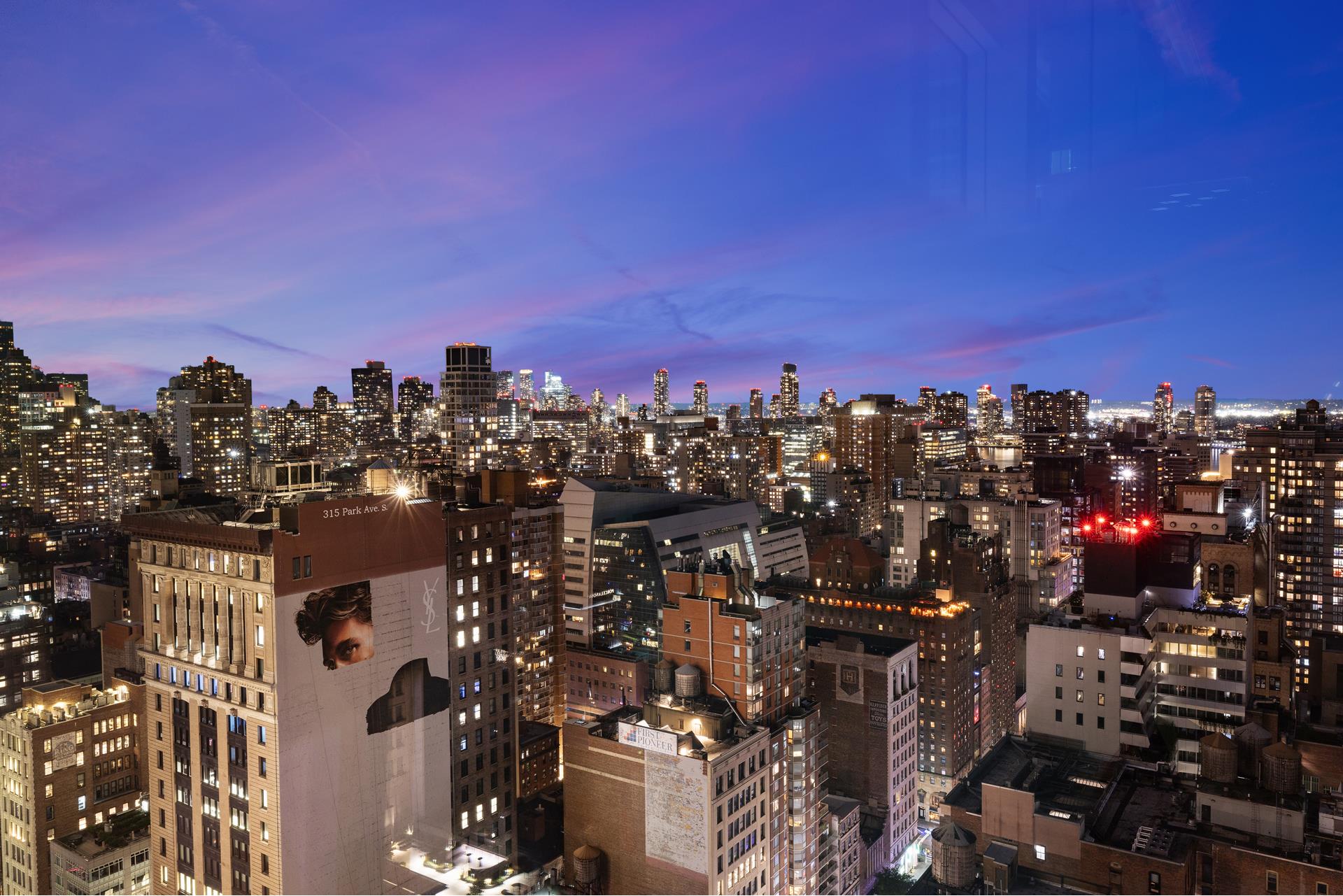 #17 photo, 45 E 22ND Street, Flatiron , NY 10010