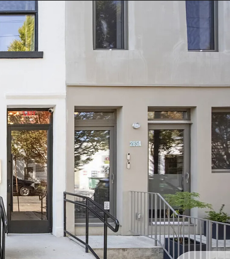 #12 photo, 285A KINGSLAND Avenue, Greenpoint , NY 11222