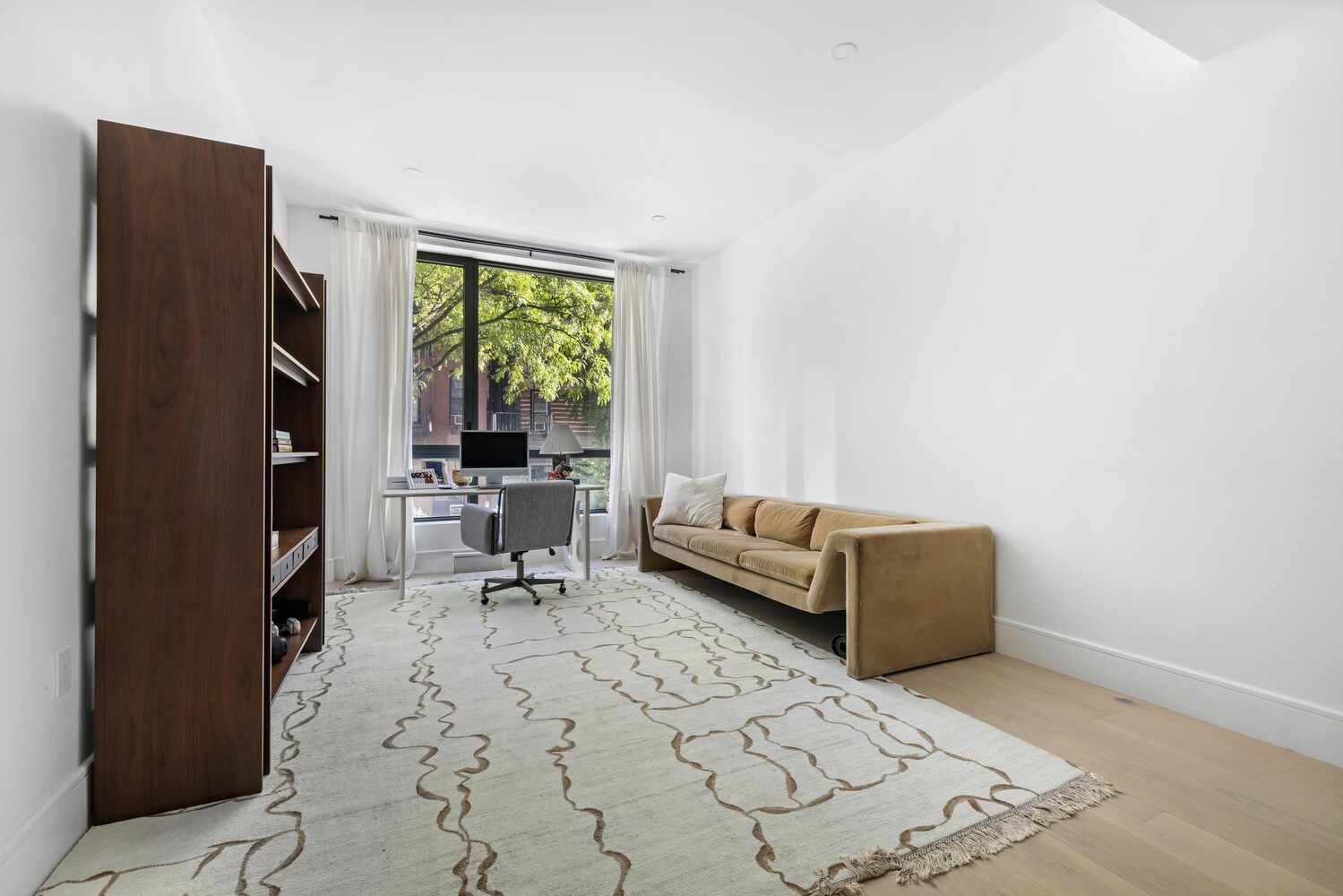 #1 photo, 244 E 52ND Street, Turtle Bay , NY 10022