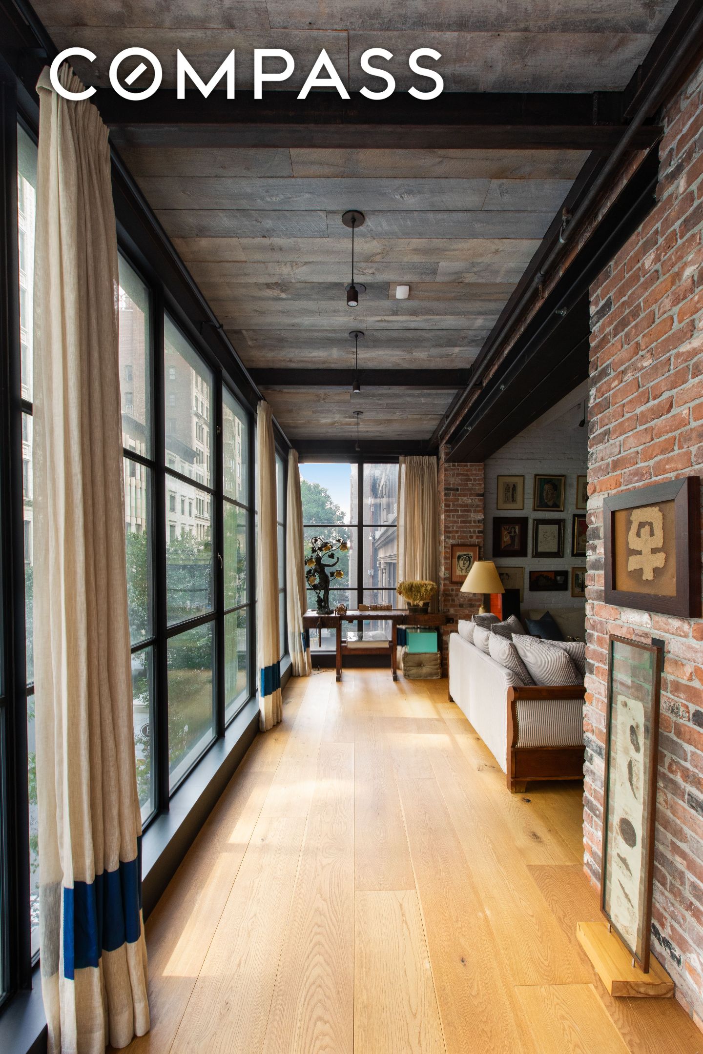 #12 photo, 10 E 22nd Street, Flatiron , NY 10010