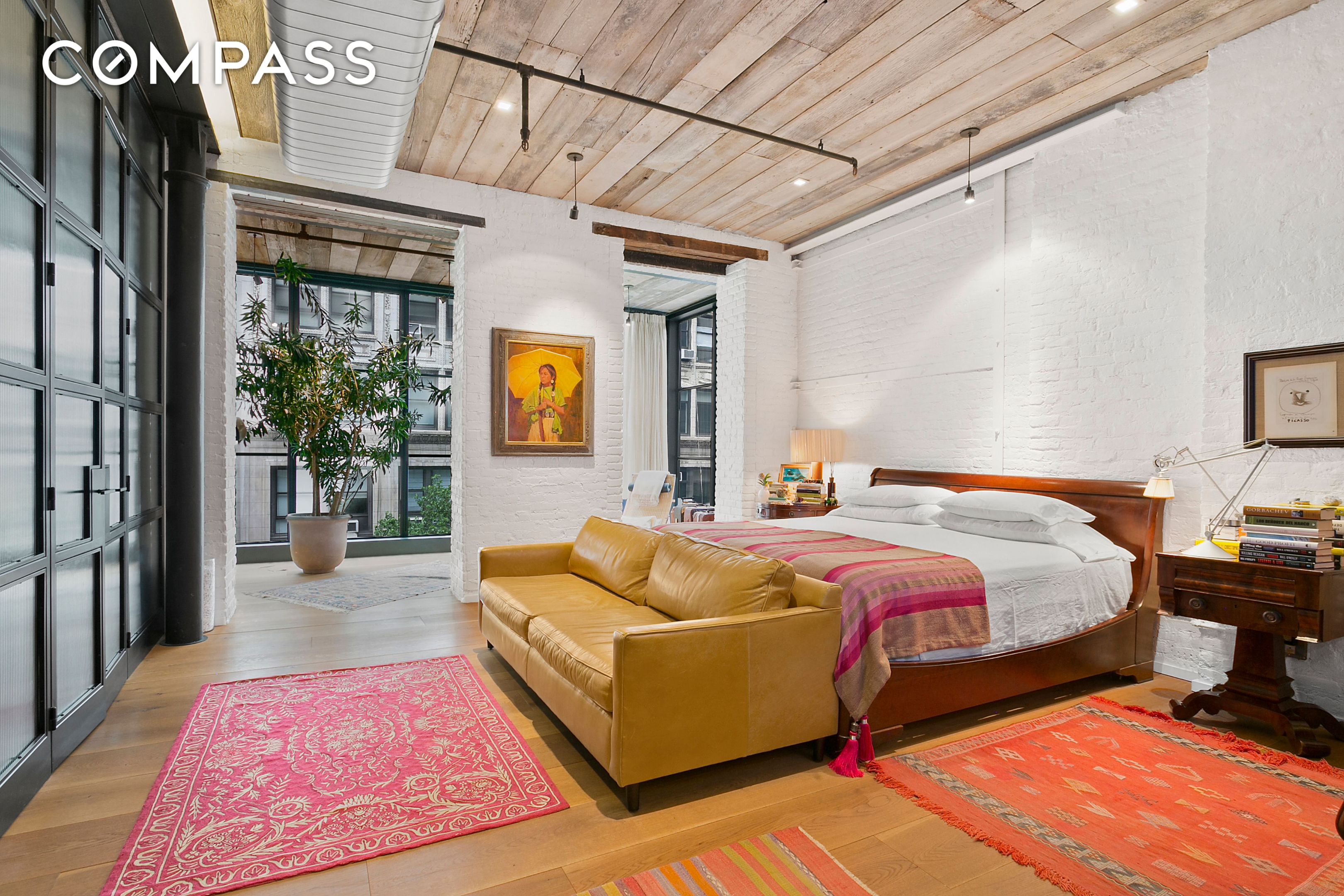 #17 photo, 10 E 22nd Street, Flatiron , NY 10010