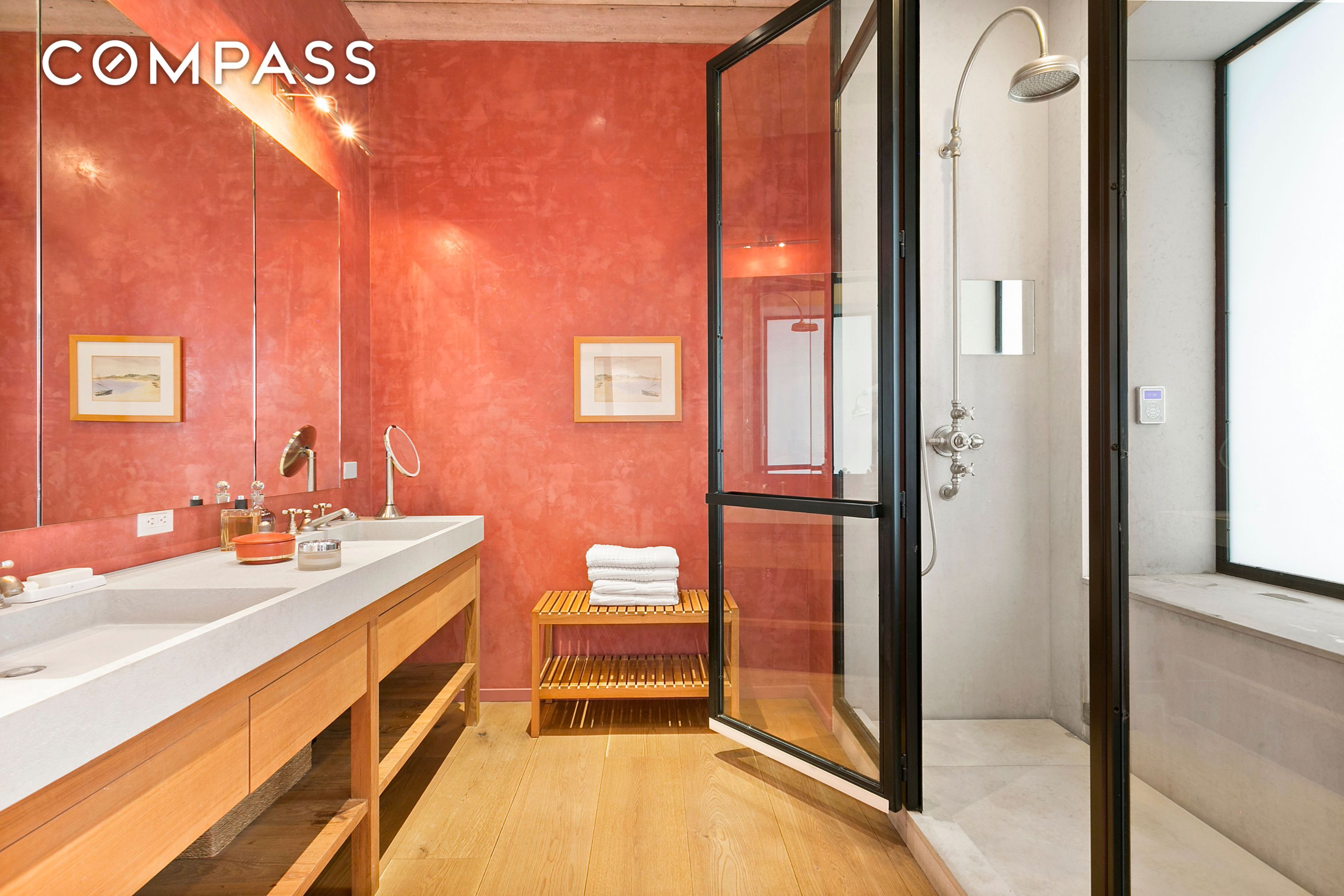 #21 photo, 10 E 22nd Street, Flatiron , NY 10010