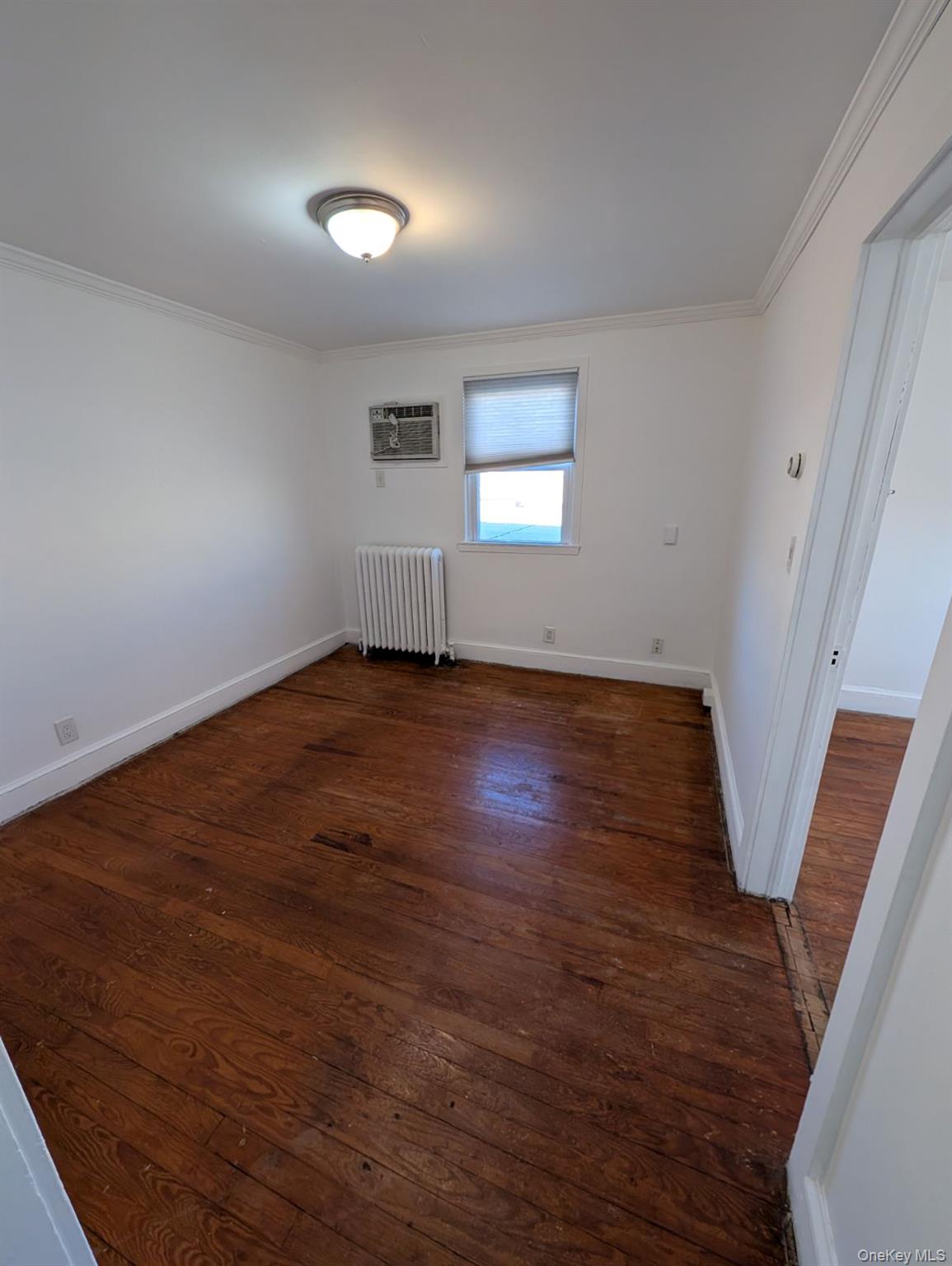 #7 photo, 392 Conklin Street, Farmingdale , NY 11735