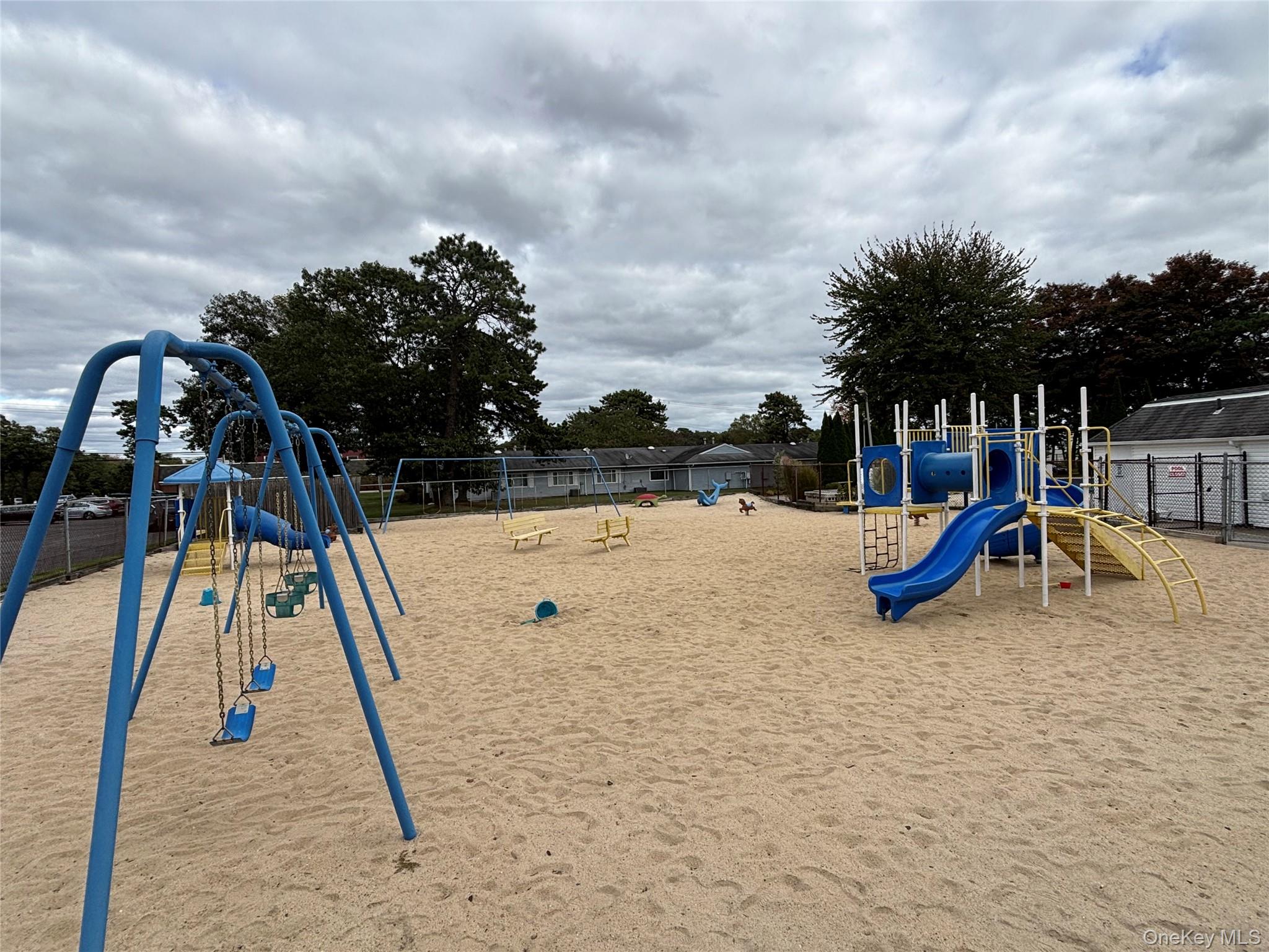 #19 photo, 89 Storm Drive, サフォーク郡 Holtsville , NY 11742