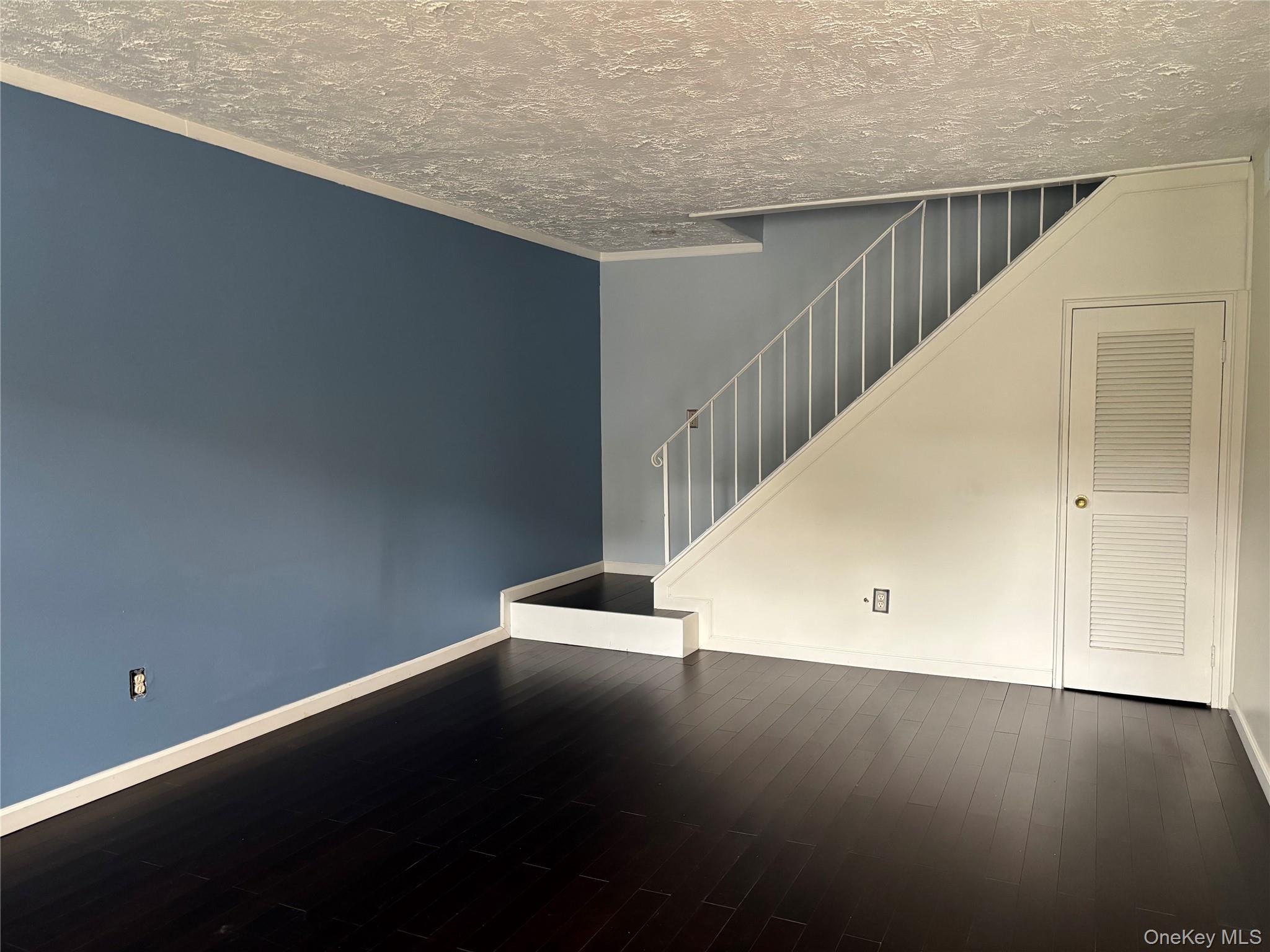 #2 photo, 89 Storm Drive, サフォーク郡 Holtsville , NY 11742