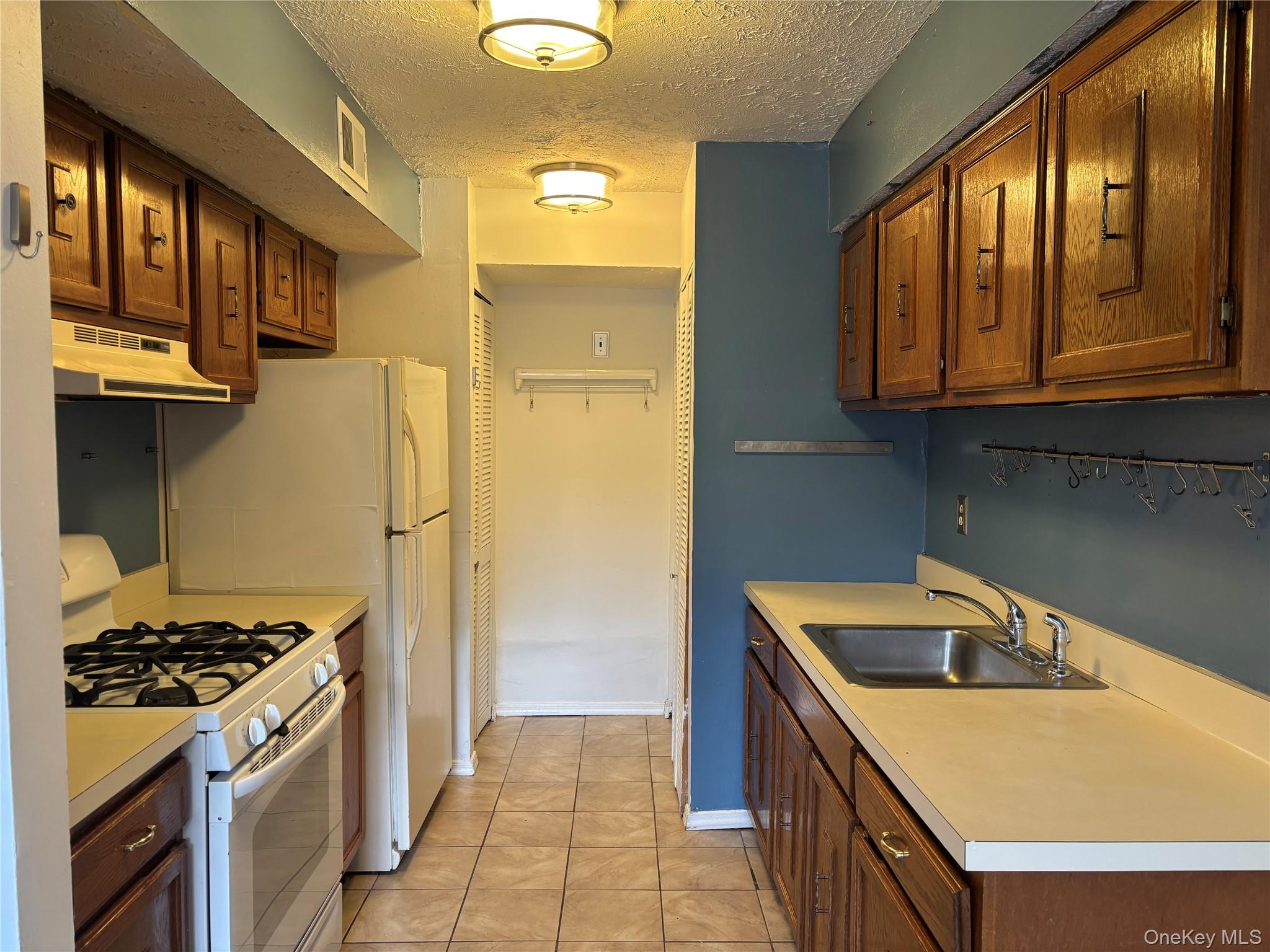 #6 photo, 89 Storm Drive, サフォーク郡 Holtsville , NY 11742