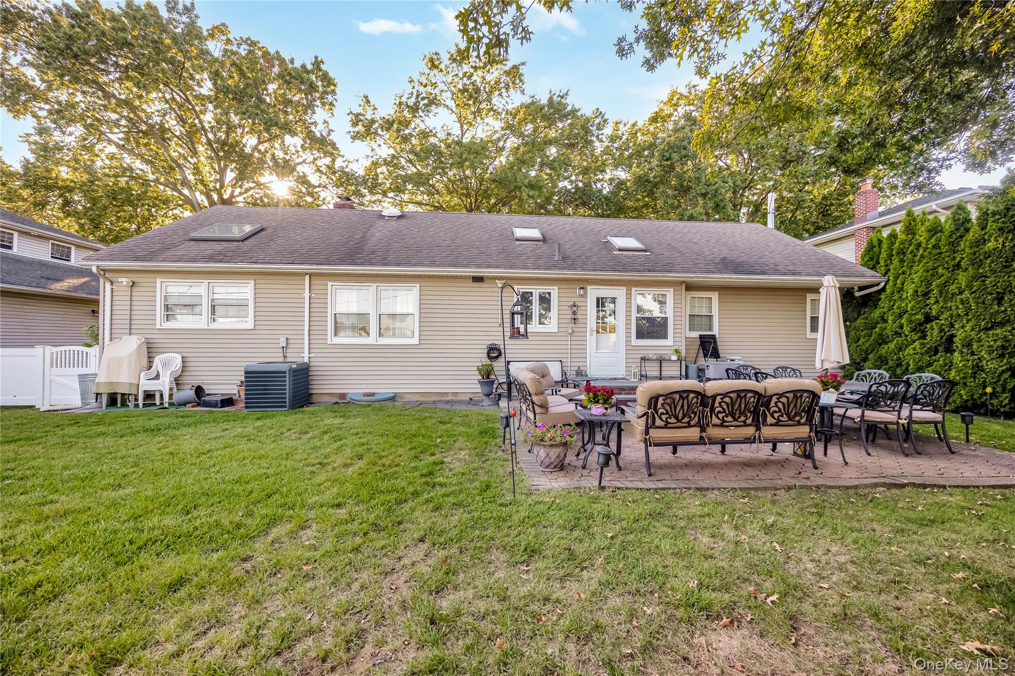 #12 photo, 209 Brompton Road, Garden City , NY 11530