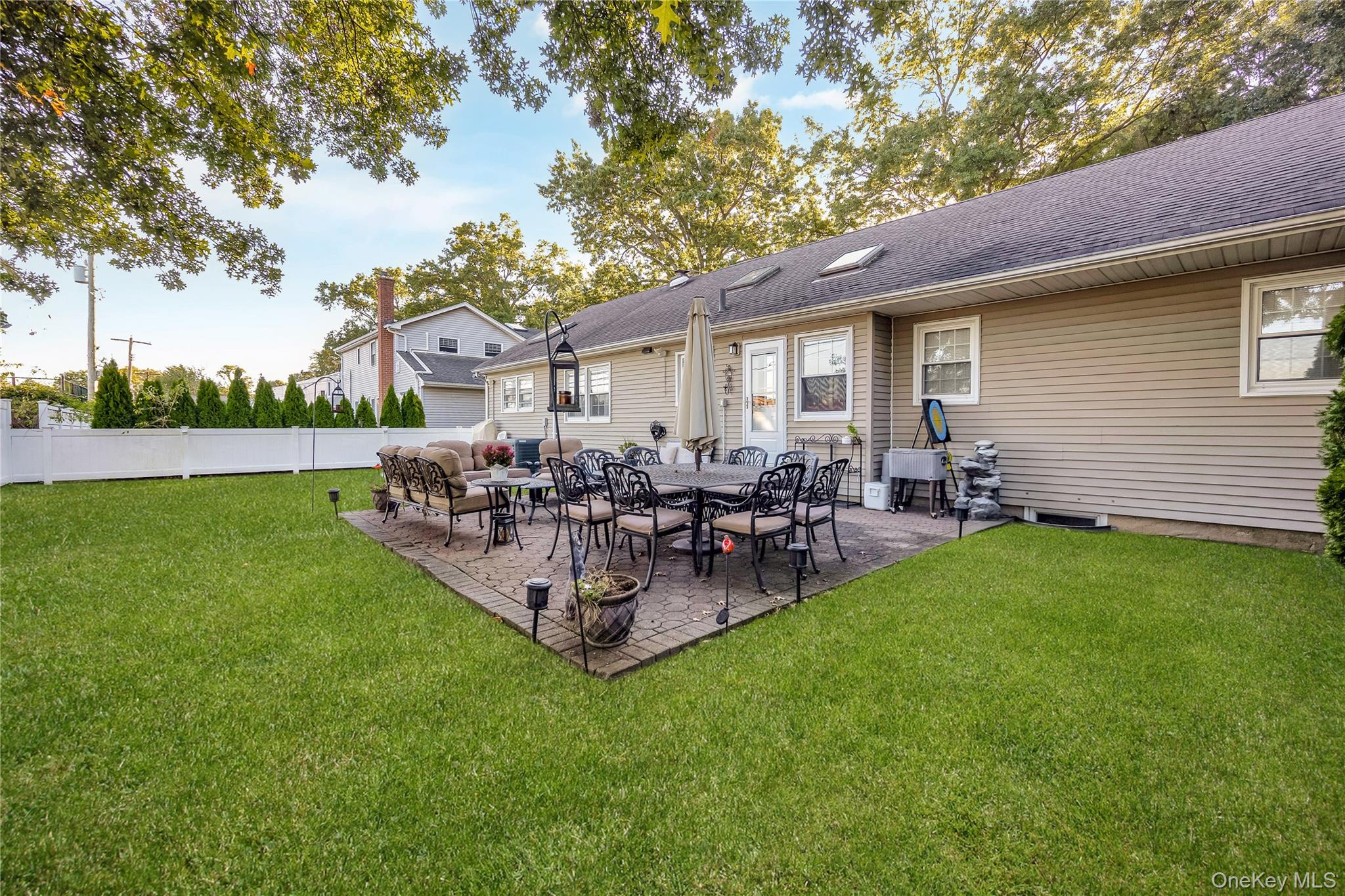 #13 photo, 209 Brompton Road, Garden City , NY 11530