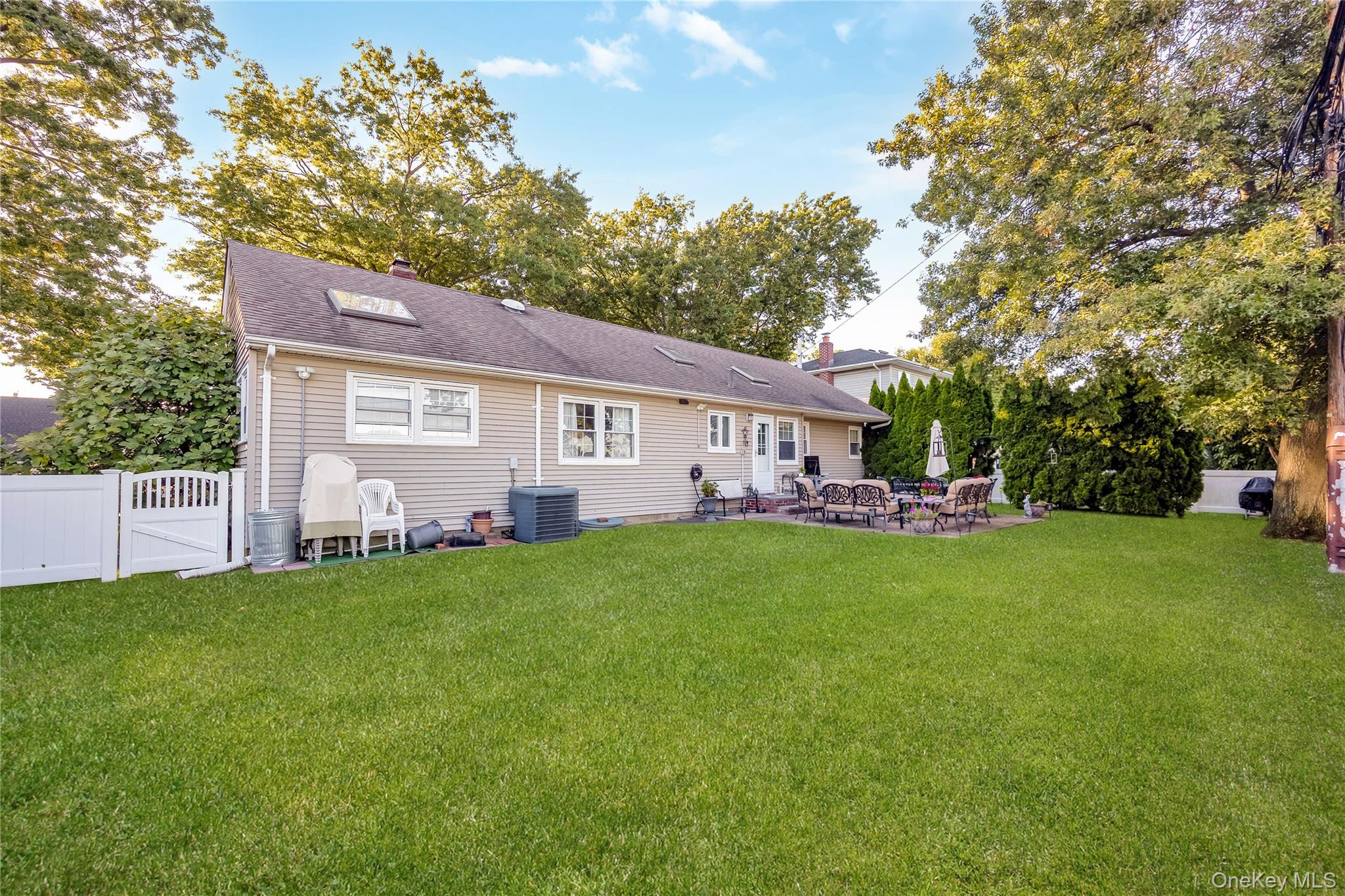 #9 photo, 209 Brompton Road, Garden City , NY 11530