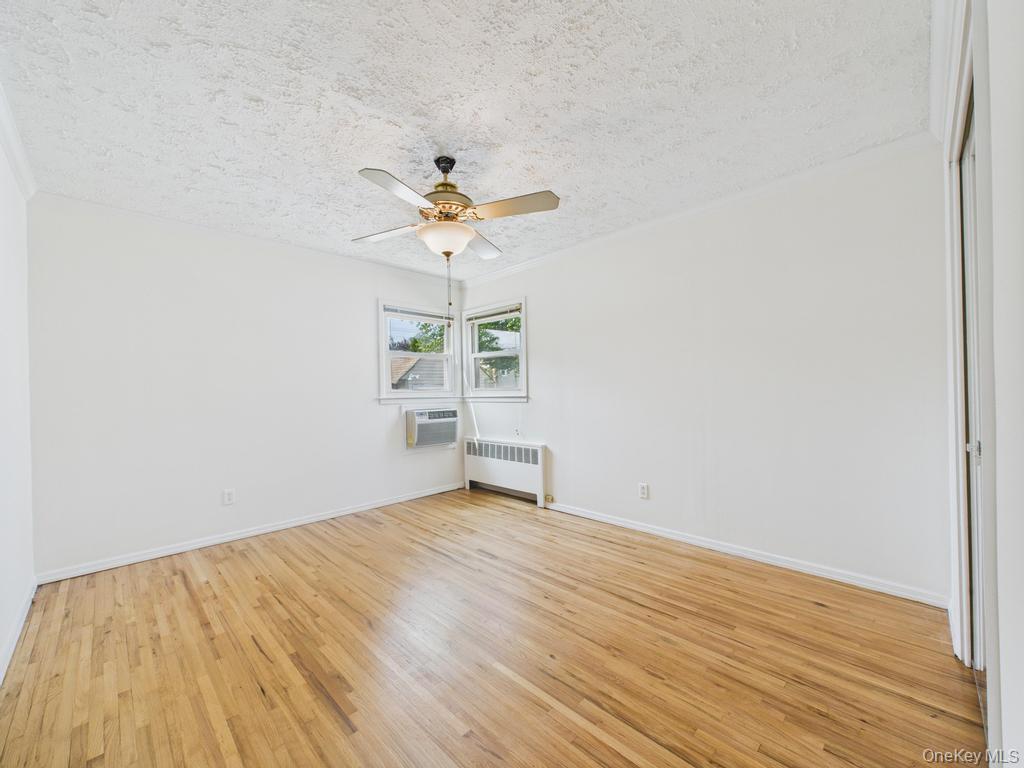 #14 photo, 408 Briarwood Road, Massapequa , NY 11758