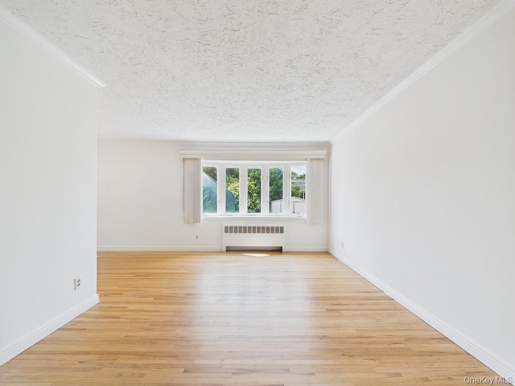 #6 photo, 408 Briarwood Road, Massapequa , NY 11758