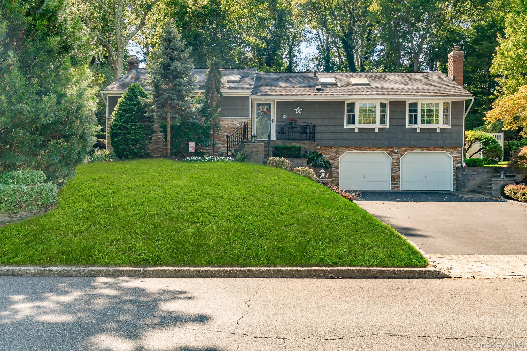 #1 photo, 48 Glenwood Drive, 东长岛 哈帕克 Hauppauge , NY 11788