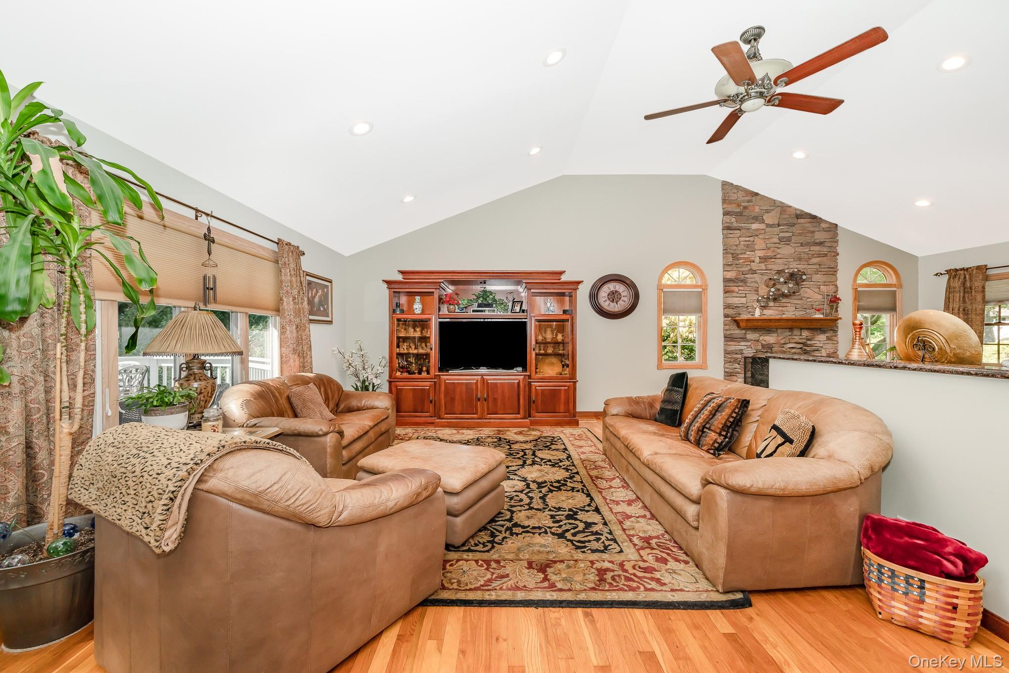 #17 photo, 48 Glenwood Drive, 东长岛 哈帕克 Hauppauge , NY 11788