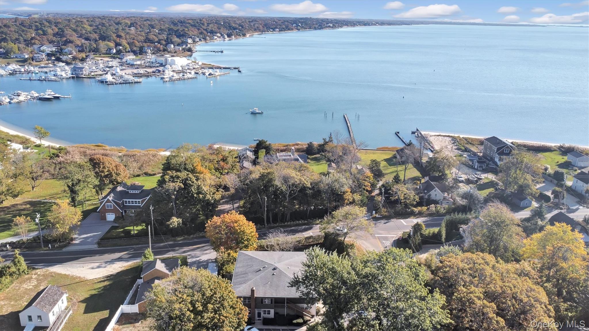 #2 photo, 40 Canoe Place, サフォーク郡 Hampton Bays , NY 11946