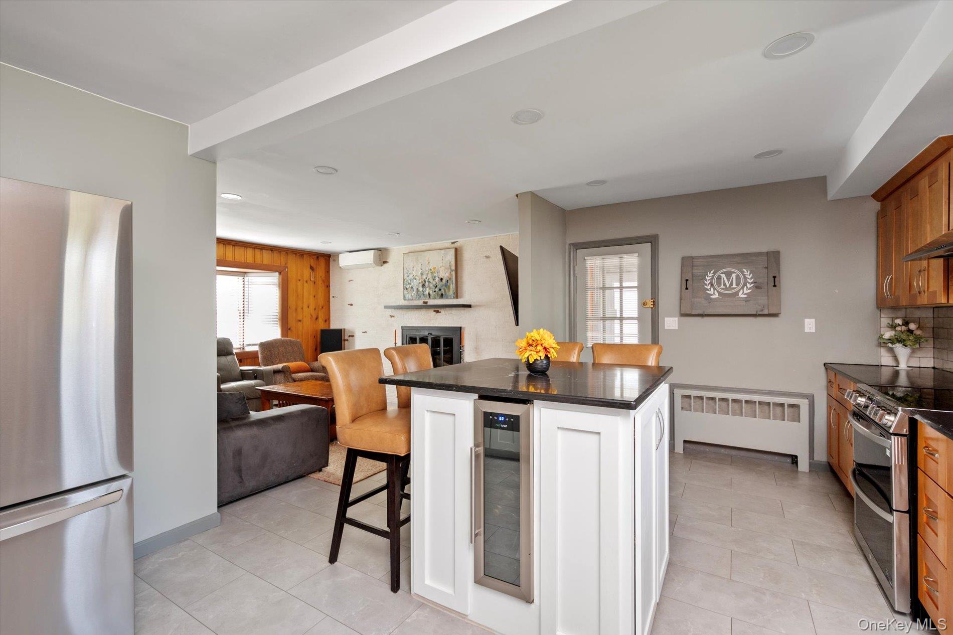 #10 photo, 669 Seaman Avenue, Baldwin , NY 11510