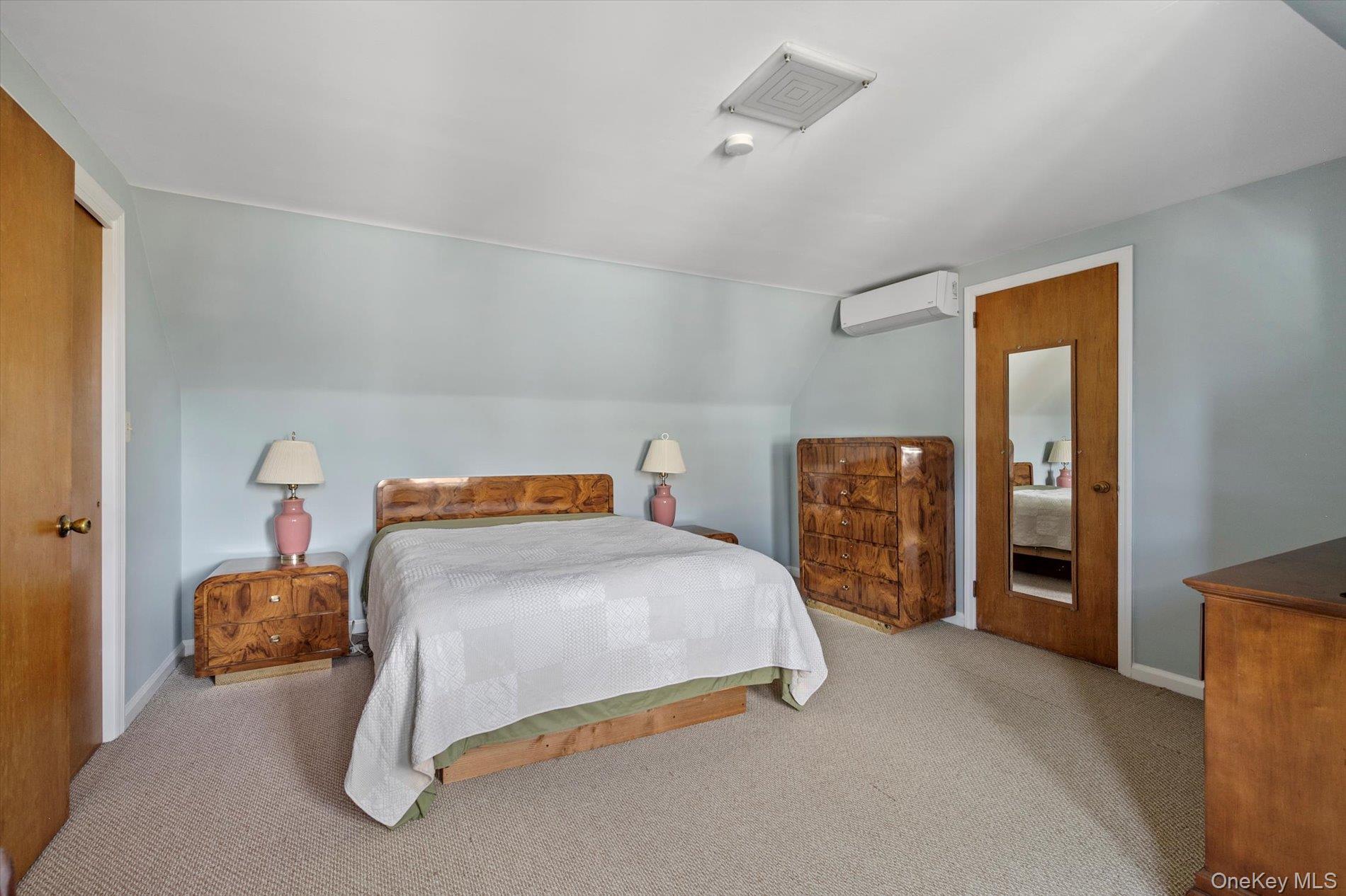 #18 photo, 669 Seaman Avenue, Baldwin , NY 11510