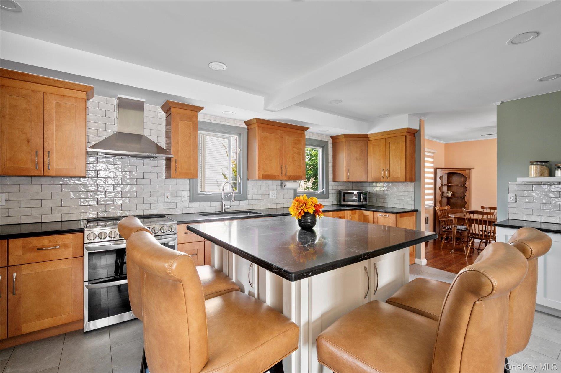 #8 photo, 669 Seaman Avenue, Baldwin , NY 11510