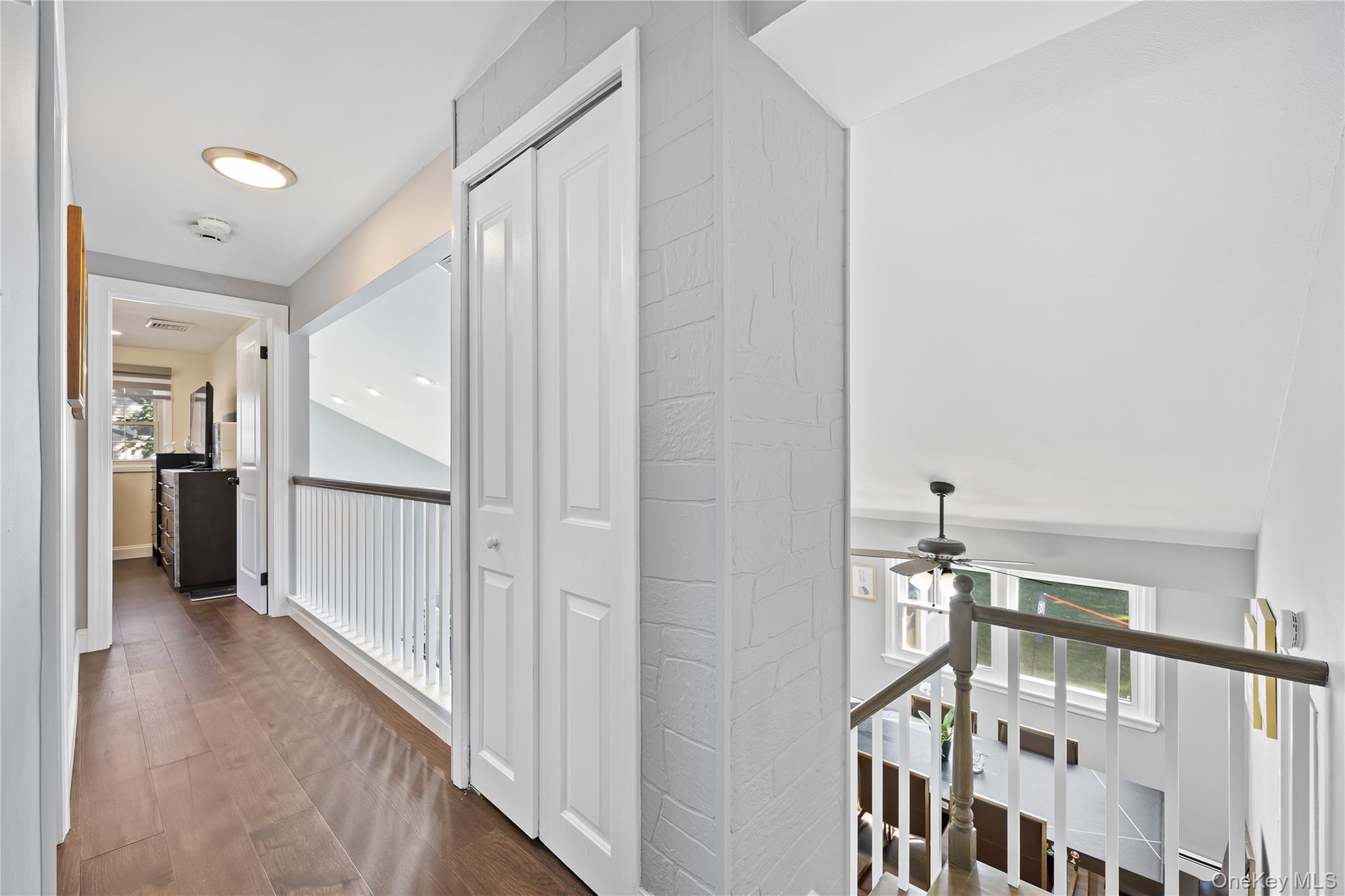 #10 photo, 38 Oxford Road, Old Bethpage , NY 11804