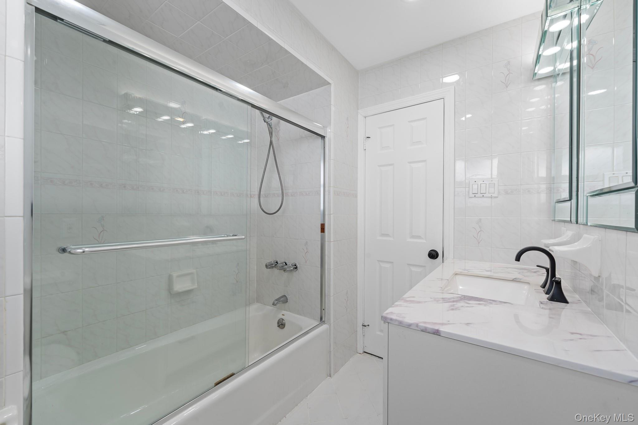 #10 photo, 18918 Tioga Dr, Saint Albans , NY 11412