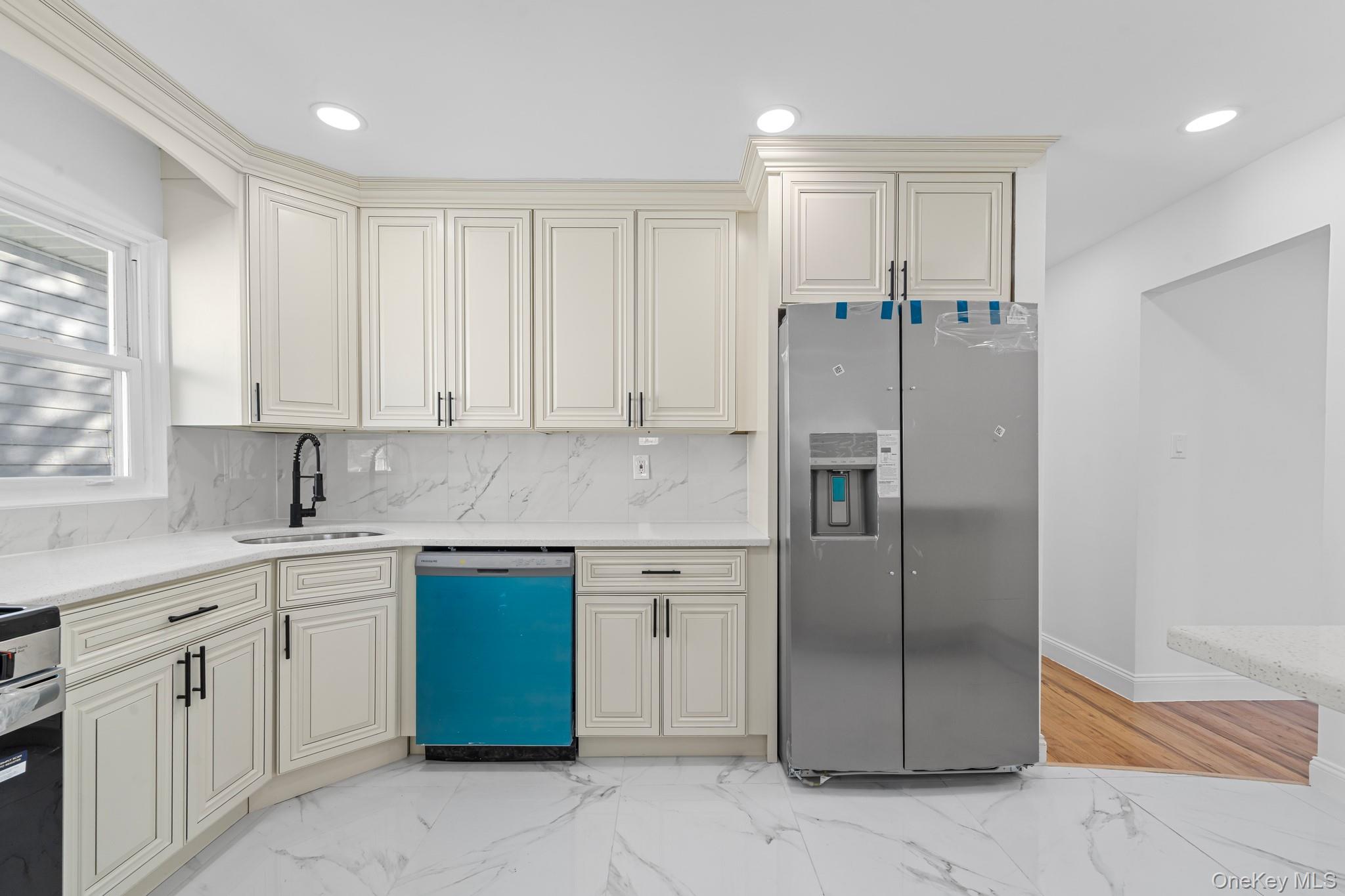 #19 photo, 18918 Tioga Dr, Saint Albans , NY 11412