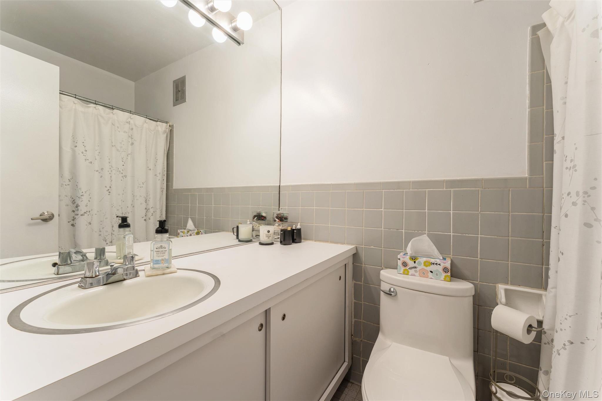 #13 photo, 61 Maine Avenue, ナッソー郡 Rockville Centre , NY 11570