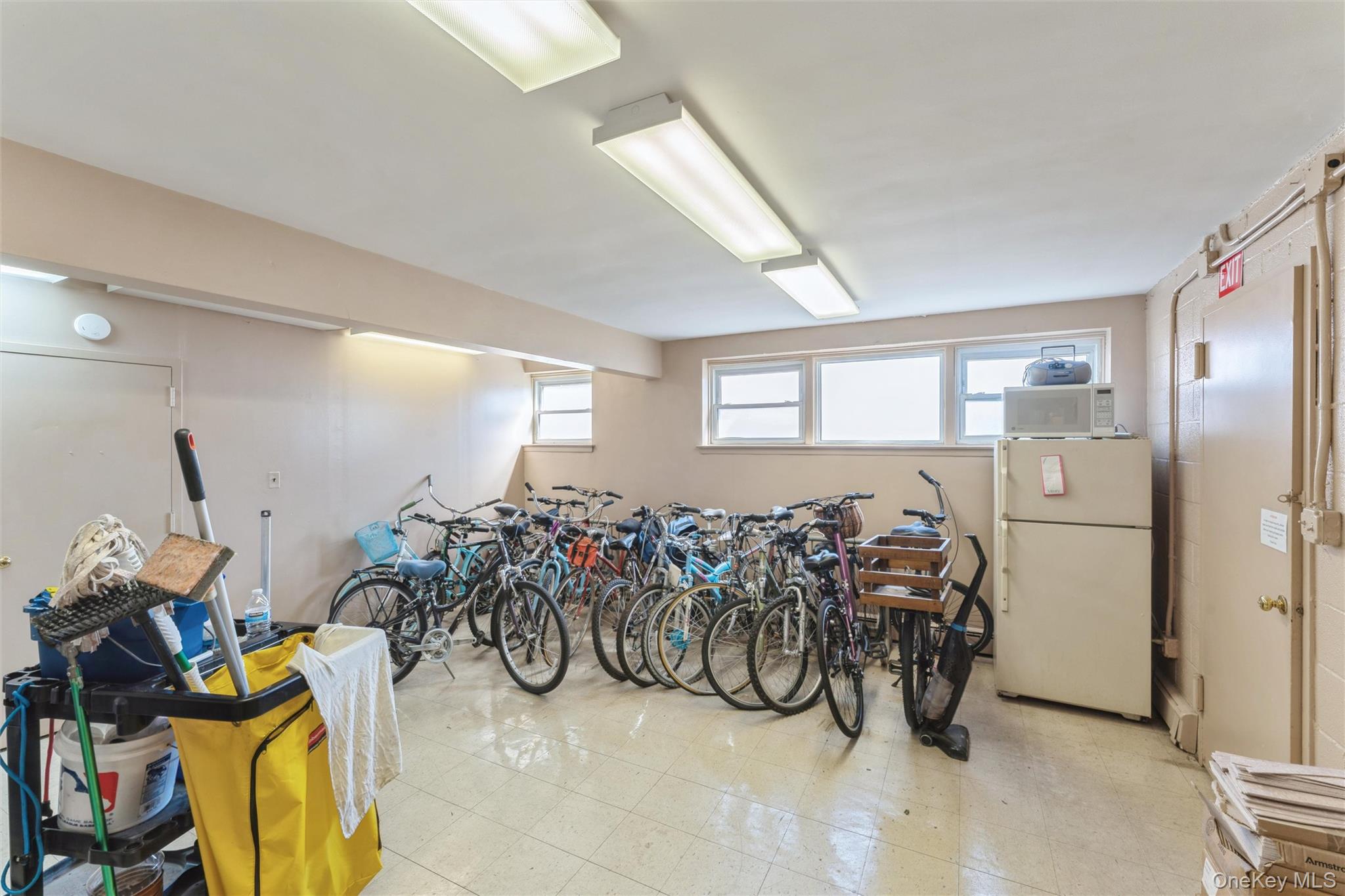 #19 photo, 61 Maine Avenue, ナッソー郡 Rockville Centre , NY 11570