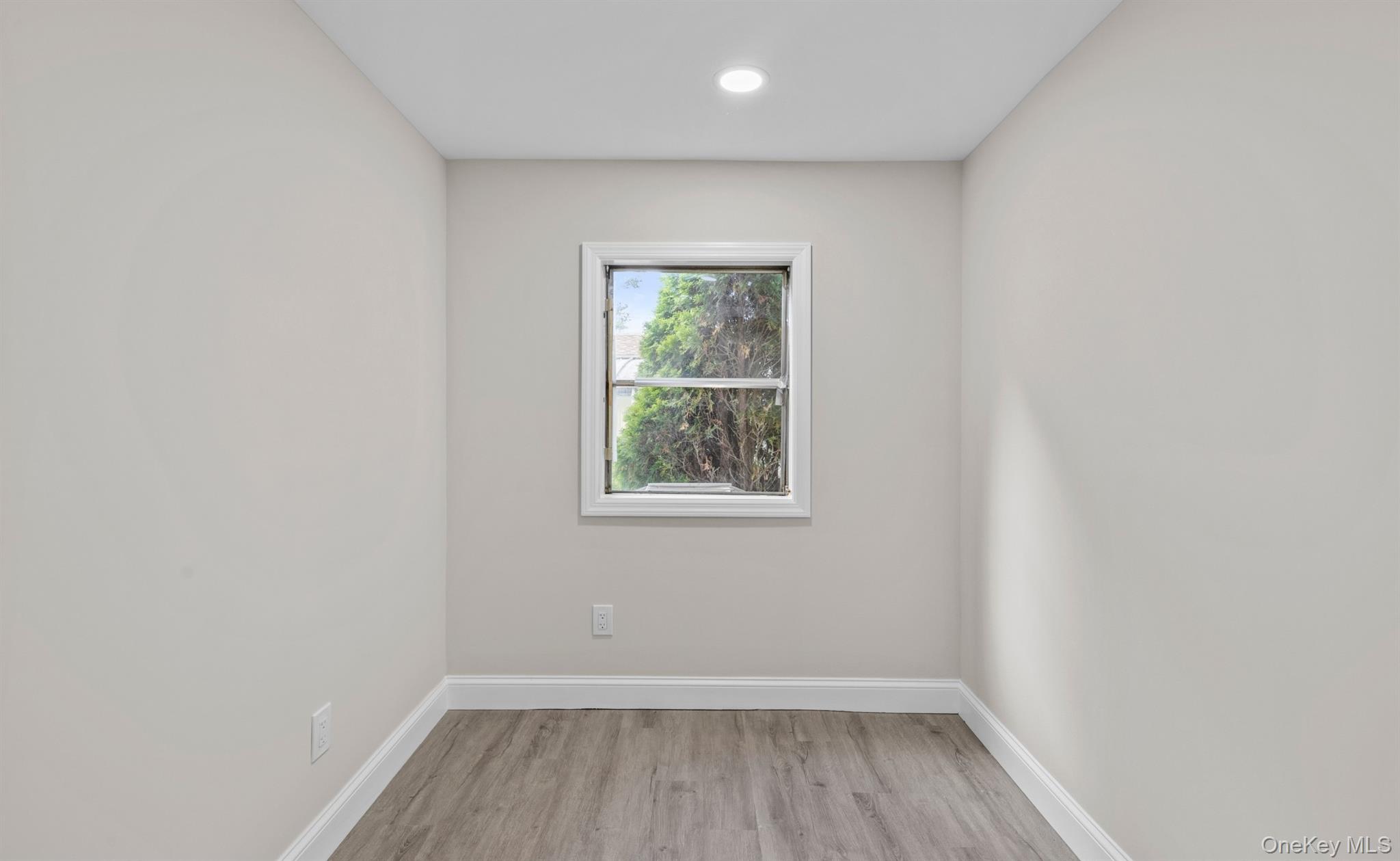 #13 photo, 49B Witt Lane, サフォーク郡 Aquebogue , NY 11931