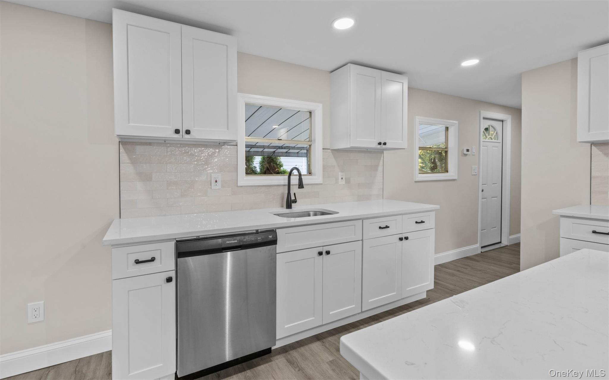 #4 photo, 49B Witt Lane, サフォーク郡 Aquebogue , NY 11931