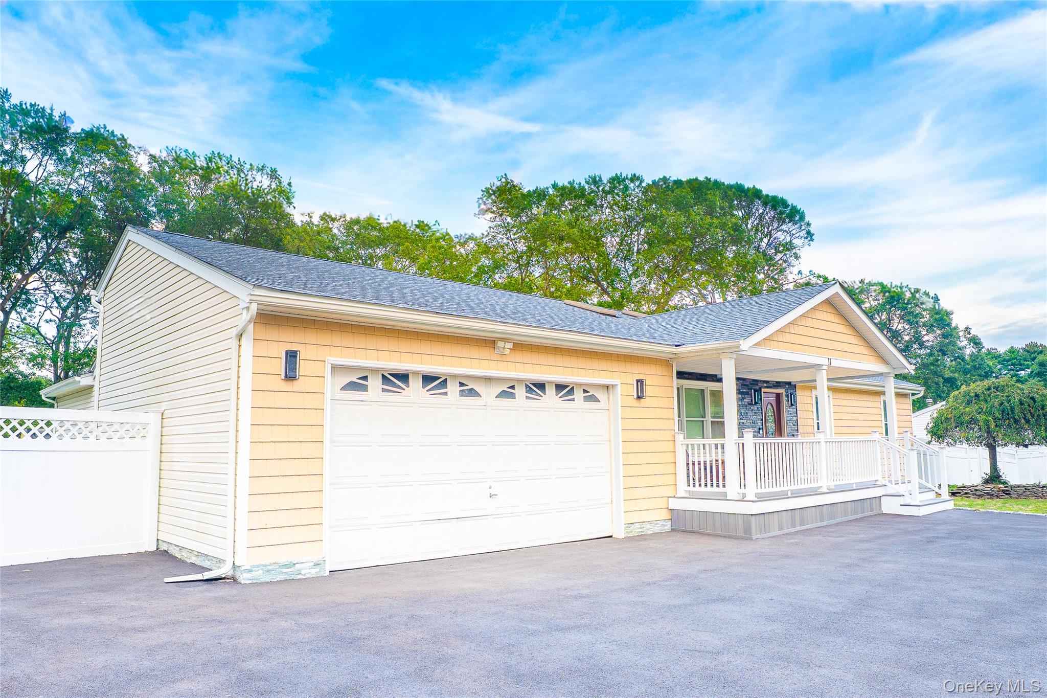 #2 photo, 11 Blazer Drive, Islandia , NY 11749