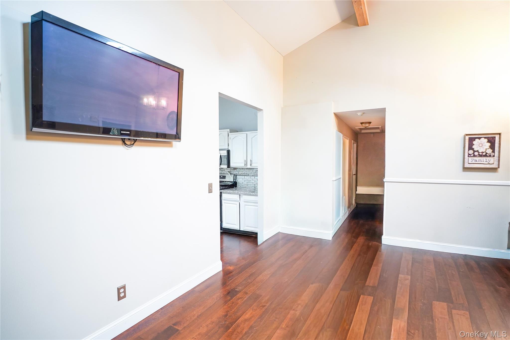 #4 photo, 11 Blazer Drive, Islandia , NY 11749