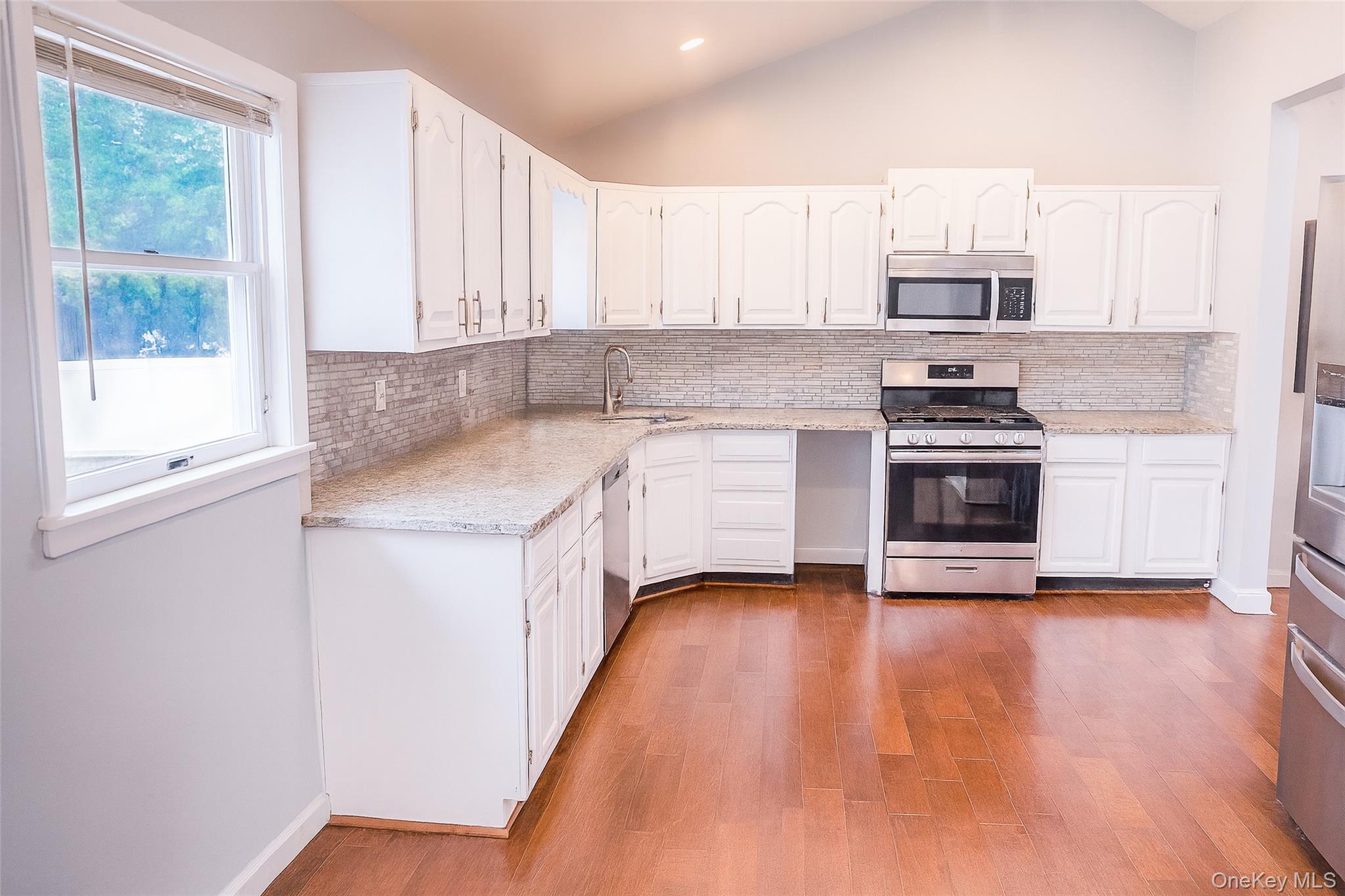 #5 photo, 11 Blazer Drive, Islandia , NY 11749