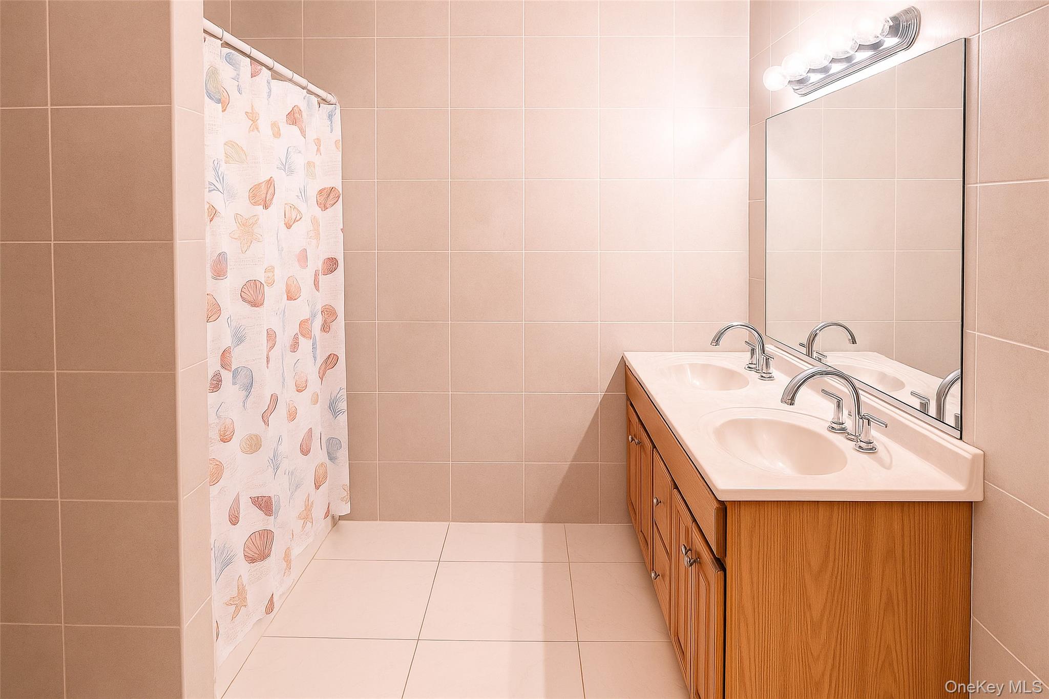 #8 photo, 11 Blazer Drive, Islandia , NY 11749