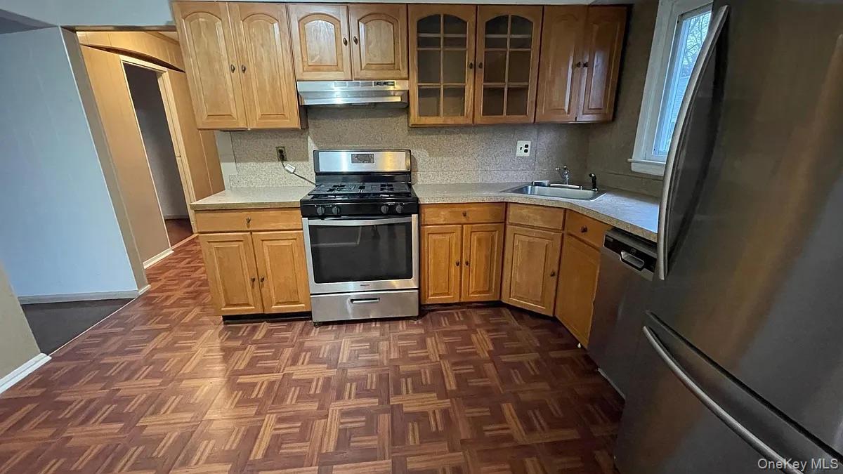 #2 photo, 16 Garfield Avenue, Valley Stream , NY 11580