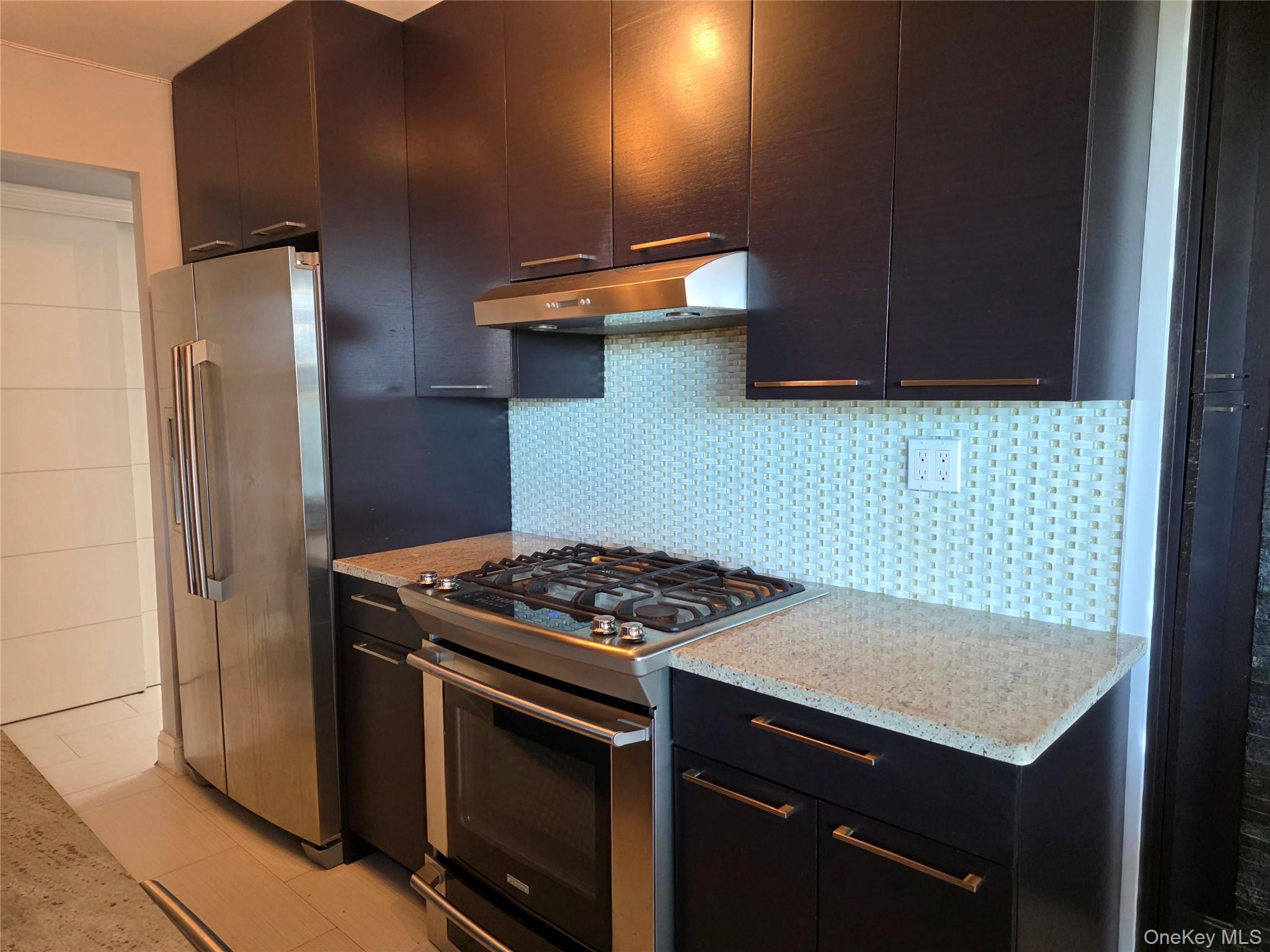 #4 photo, 18-05 215th Street, クイーンズ区 Bayside , NY 11360