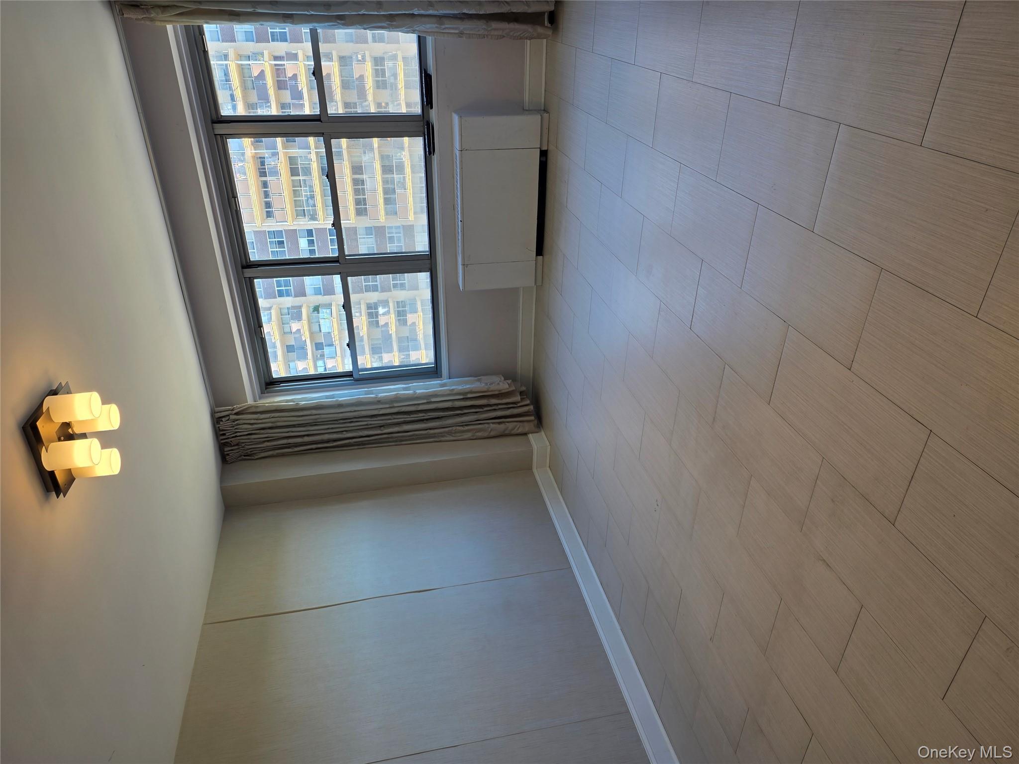 #7 photo, 18-05 215th Street, クイーンズ区 Bayside , NY 11360