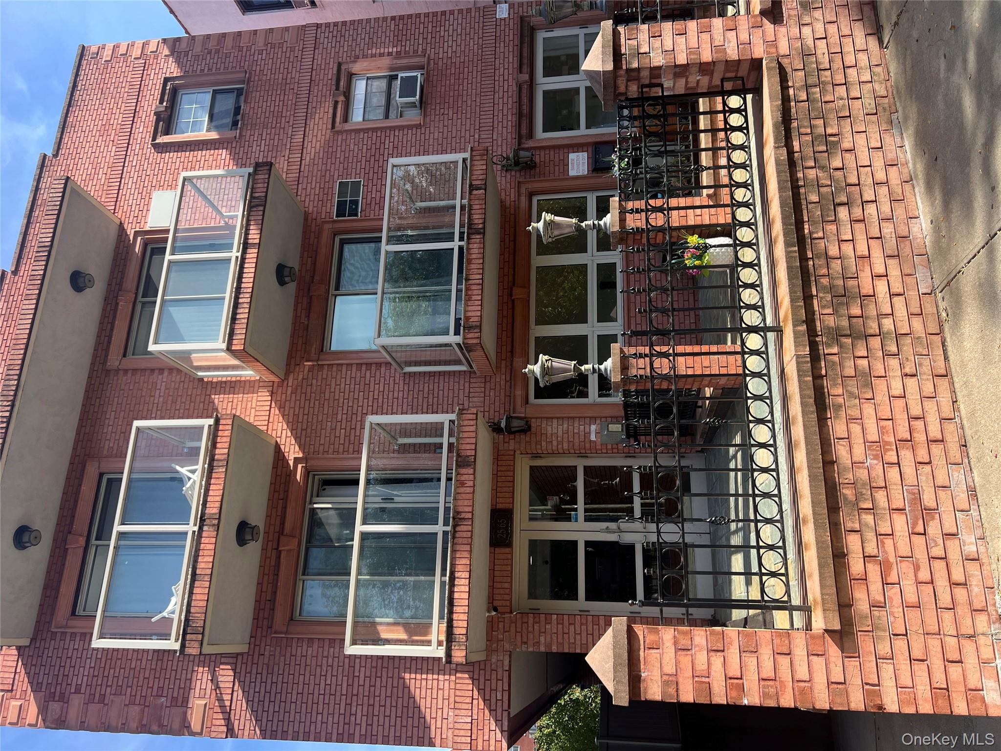 #1 photo, 2565 23rd Street, 皇后区 阿士多利亚 Astoria , NY 11102