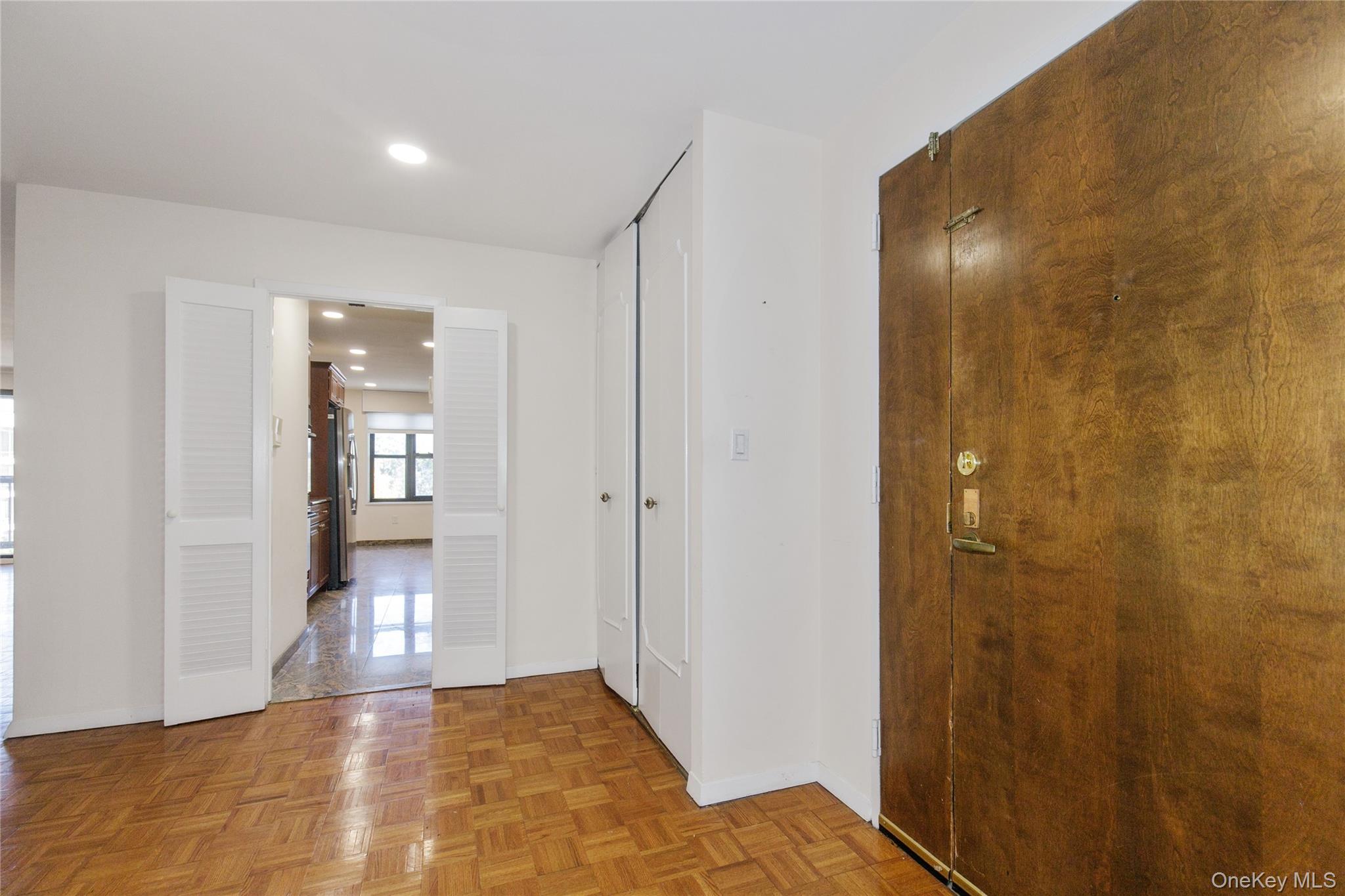 #17 photo, 12 BOND Street, ナッソー郡 Great Neck , NY 11021