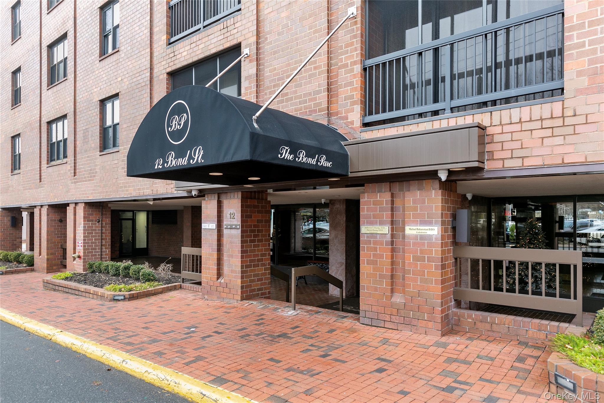 #3 photo, 12 BOND Street, ナッソー郡 Great Neck , NY 11021