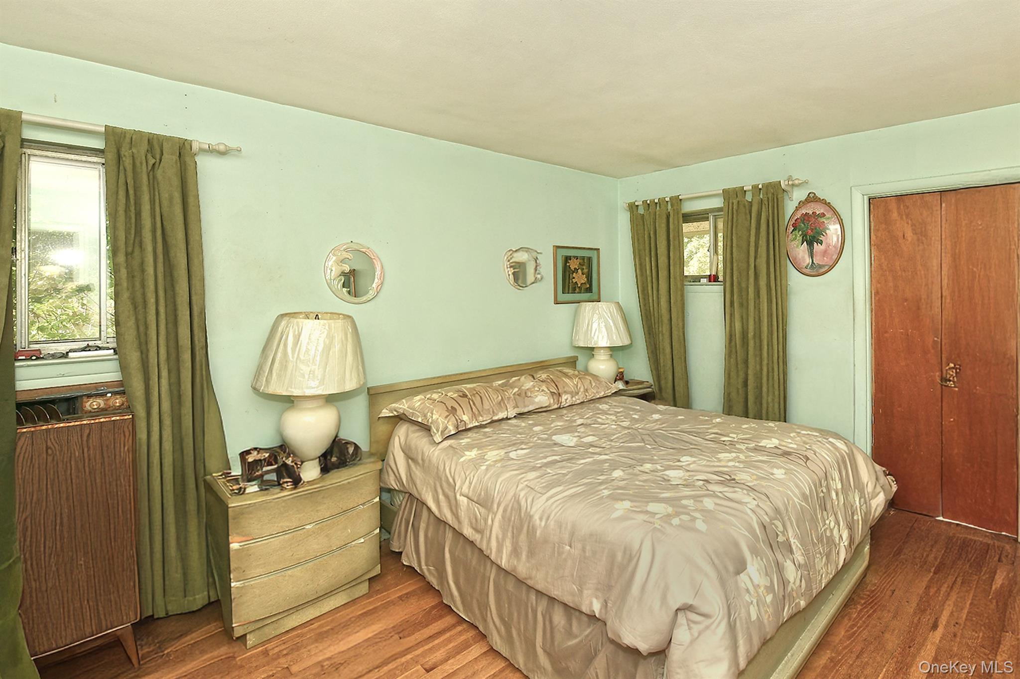 #10 photo, 80 Marie Crescent, Commack , NY 11725