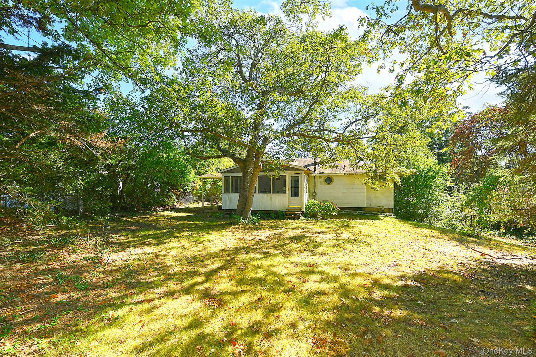 #16 photo, 80 Marie Crescent, Commack , NY 11725