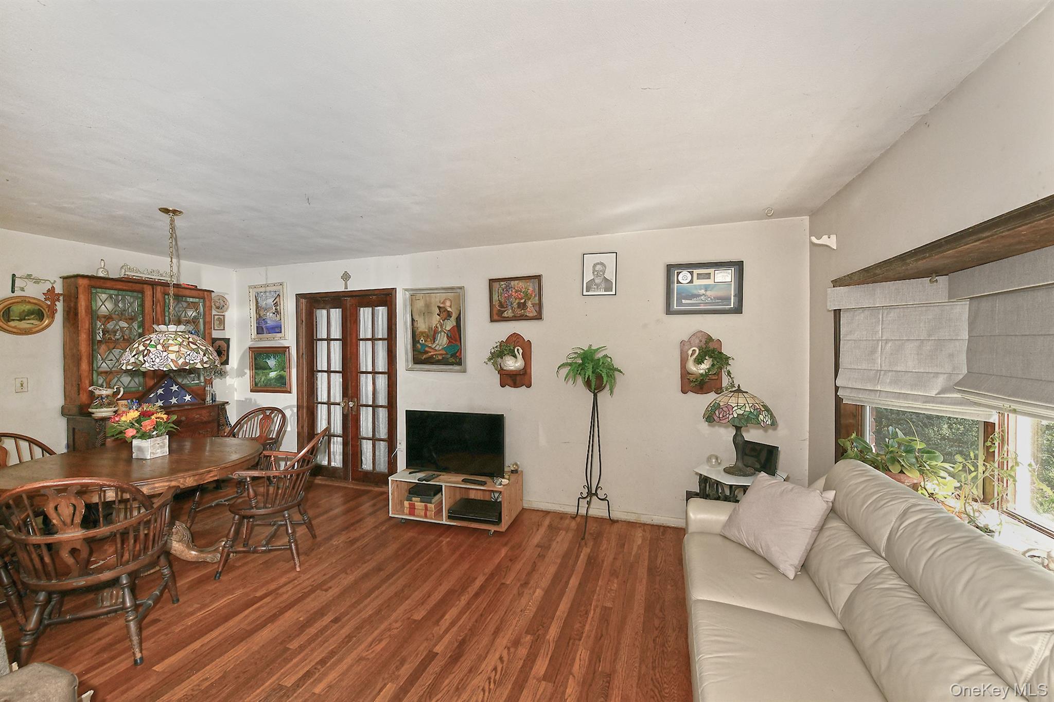 #4 photo, 80 Marie Crescent, Commack , NY 11725