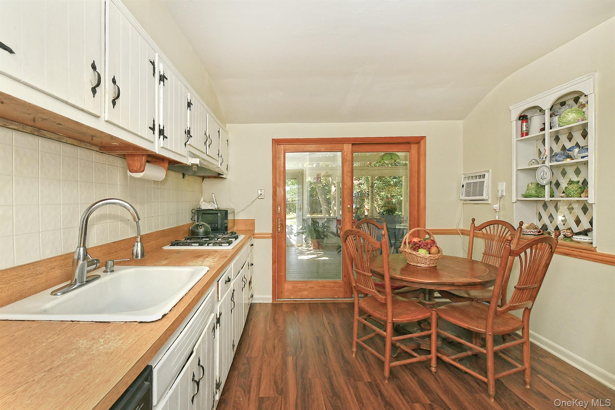 #9 photo, 80 Marie Crescent, Commack , NY 11725