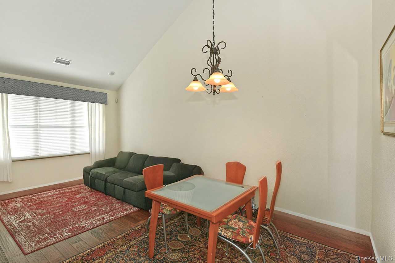 #8 photo, 123 Emanuel Way, ナッソー郡 East Meadow , NY 11554