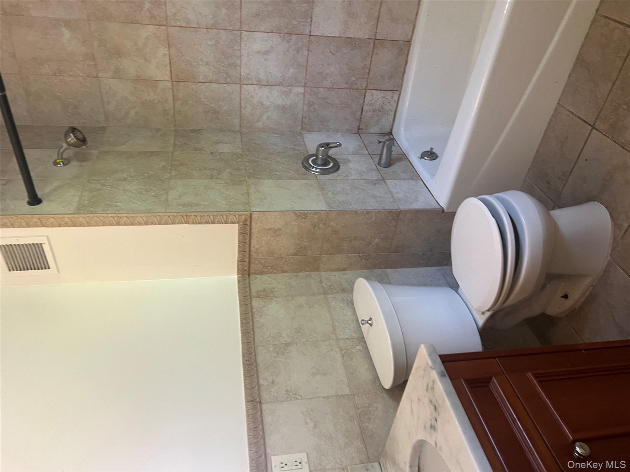 #6 photo, 2565 23rd Street, Astoria , NY 11102