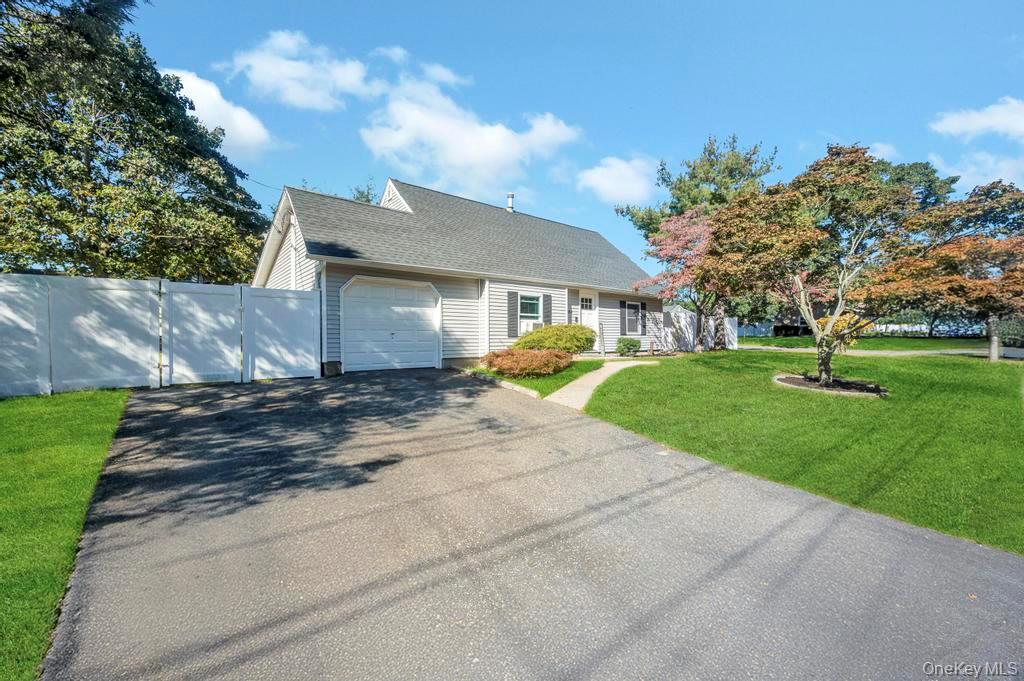 #3 photo, 382 Boyle Road, Selden , NY 11784